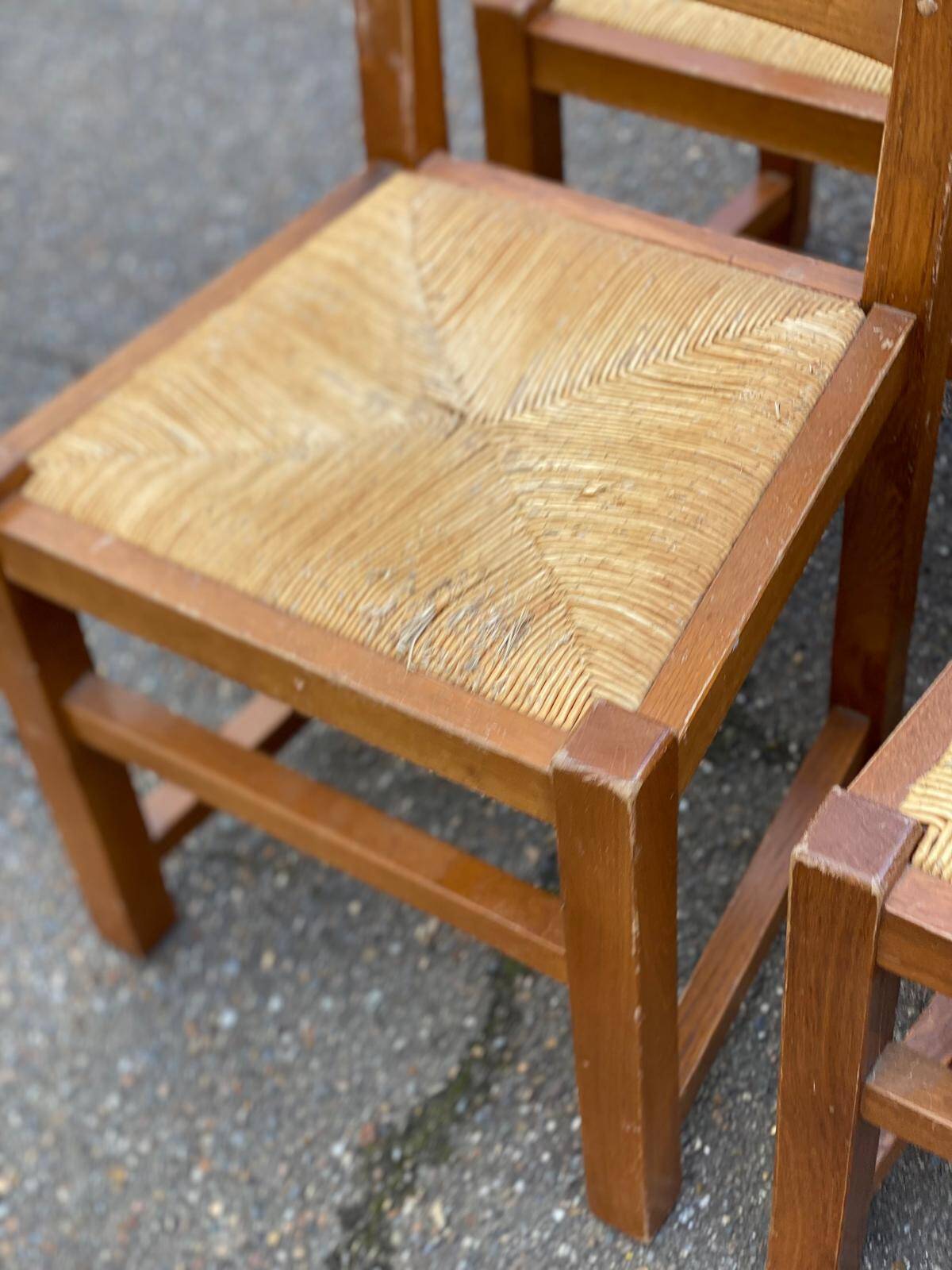 6 solid oak dining chairs with straw seats, farmhouse style