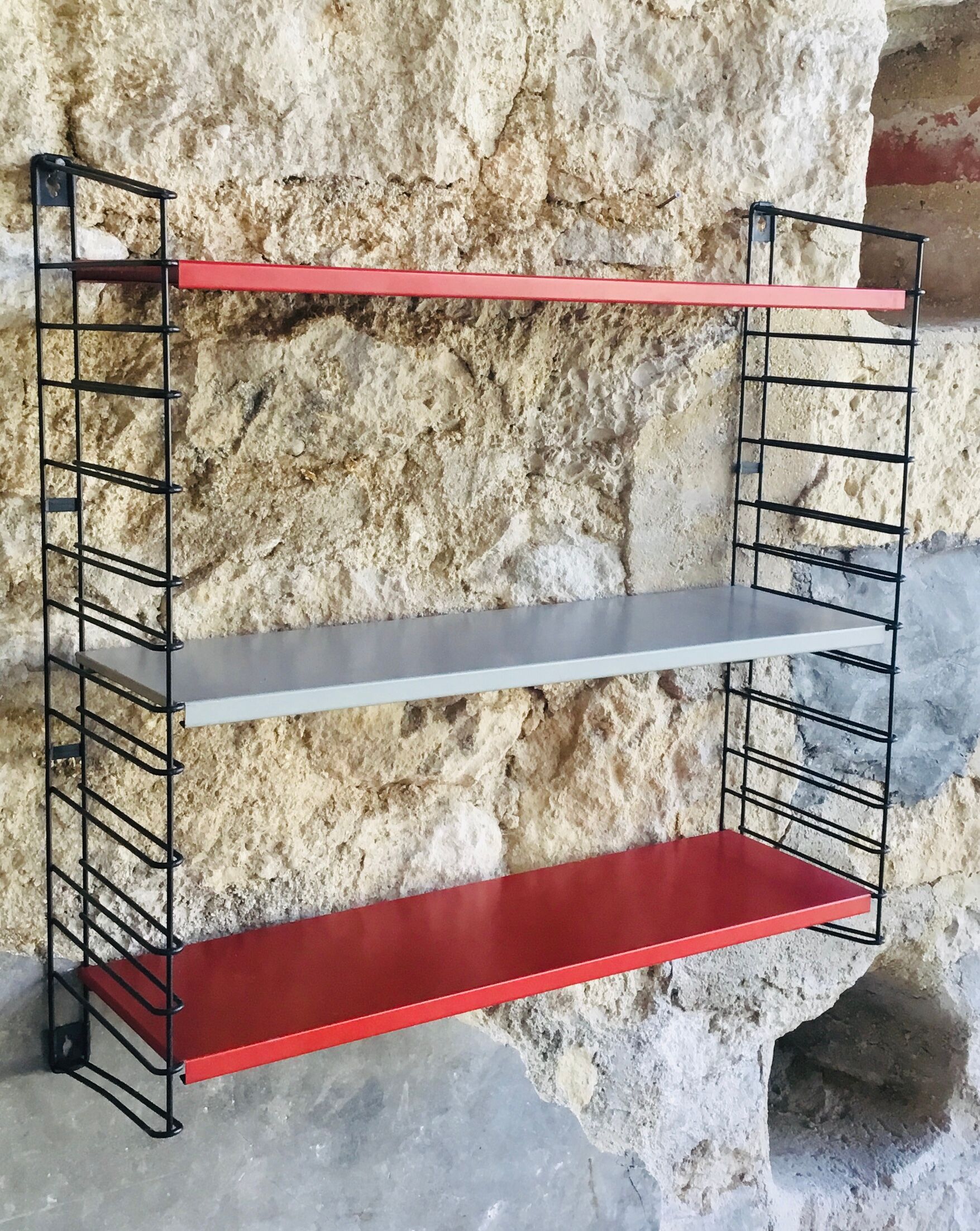 Etagère métallique  murale par Adriaan Dekker pour Tomado 1950