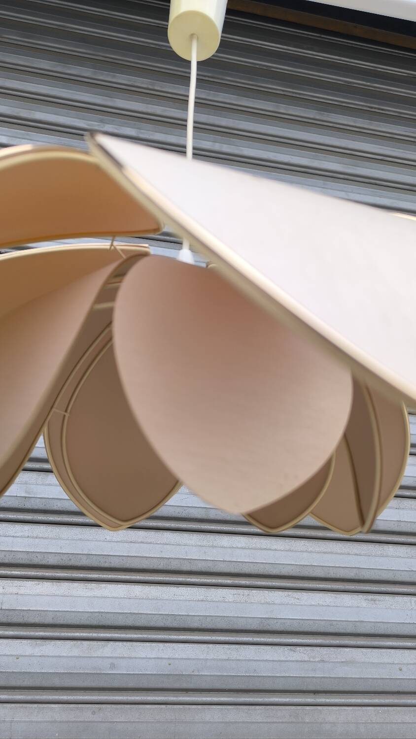 60s flower pendant light