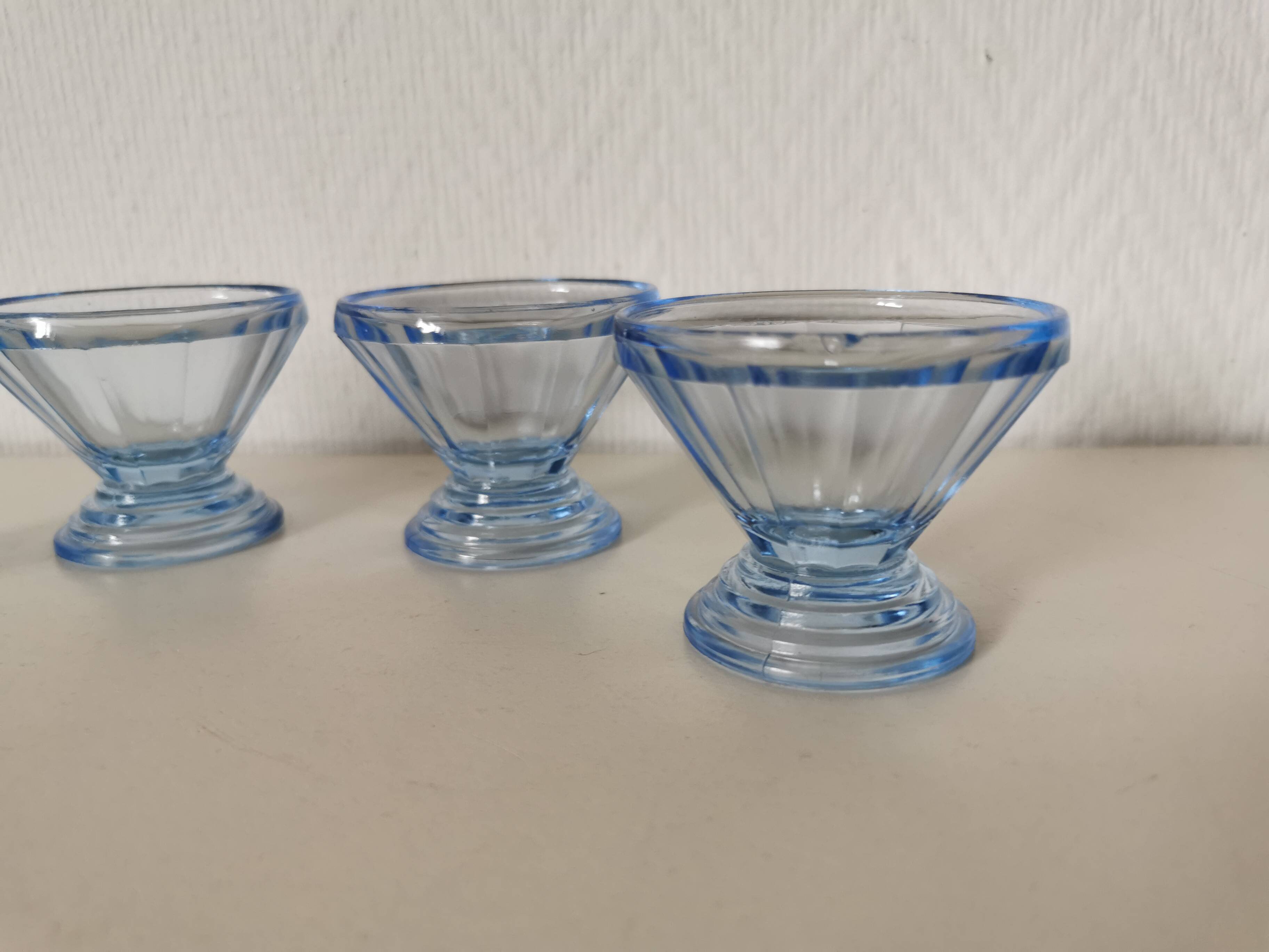Set of glasses, coupe, ice cream, Normandy hole, cooked wine, digestives, art deco, blue
