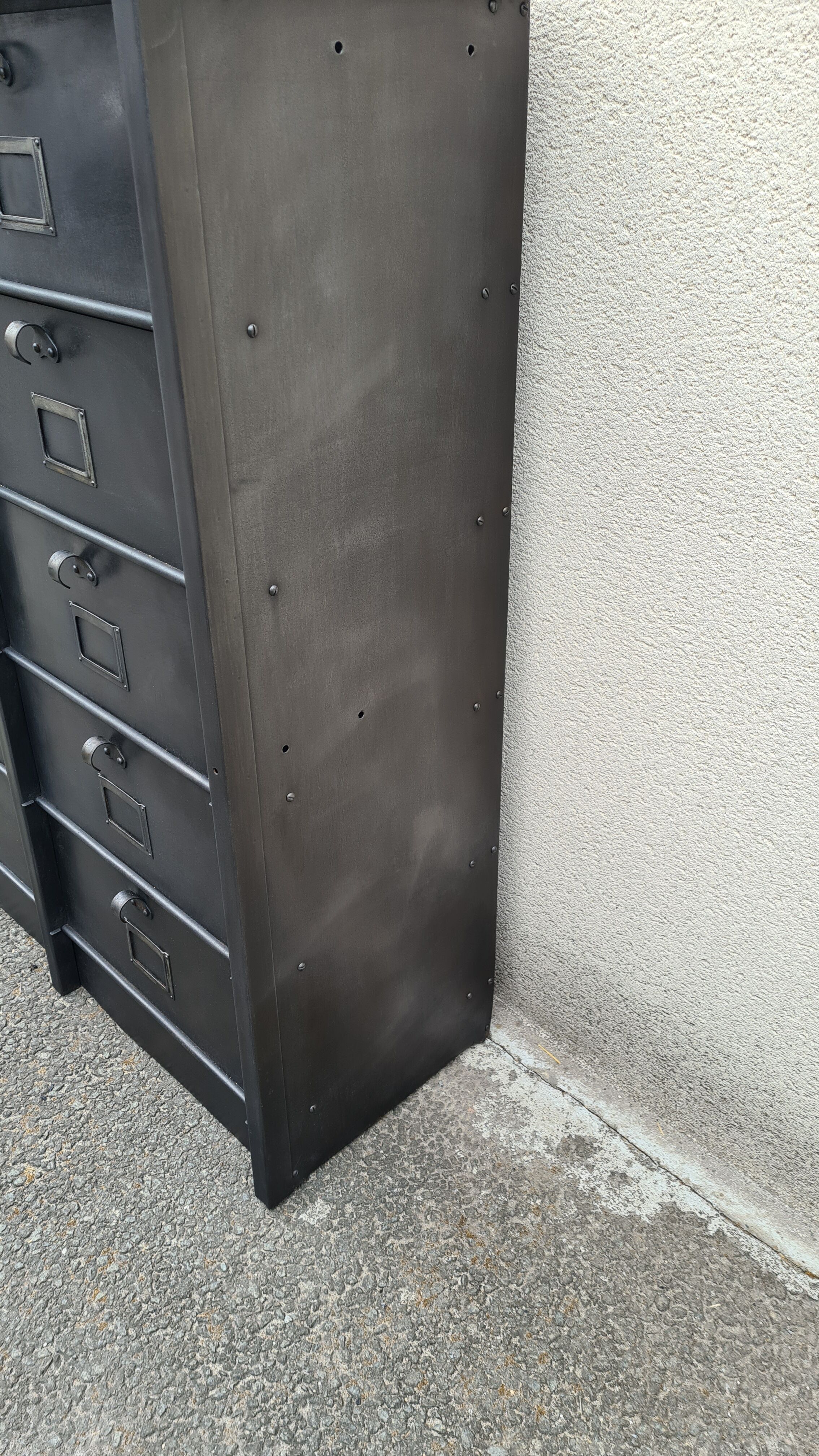 Strafor valve cabinet