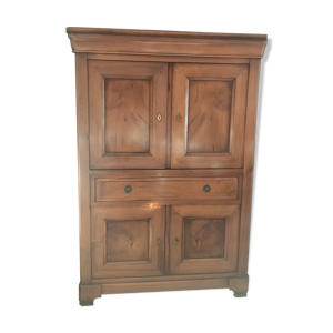 Meuble artisanal en noyer