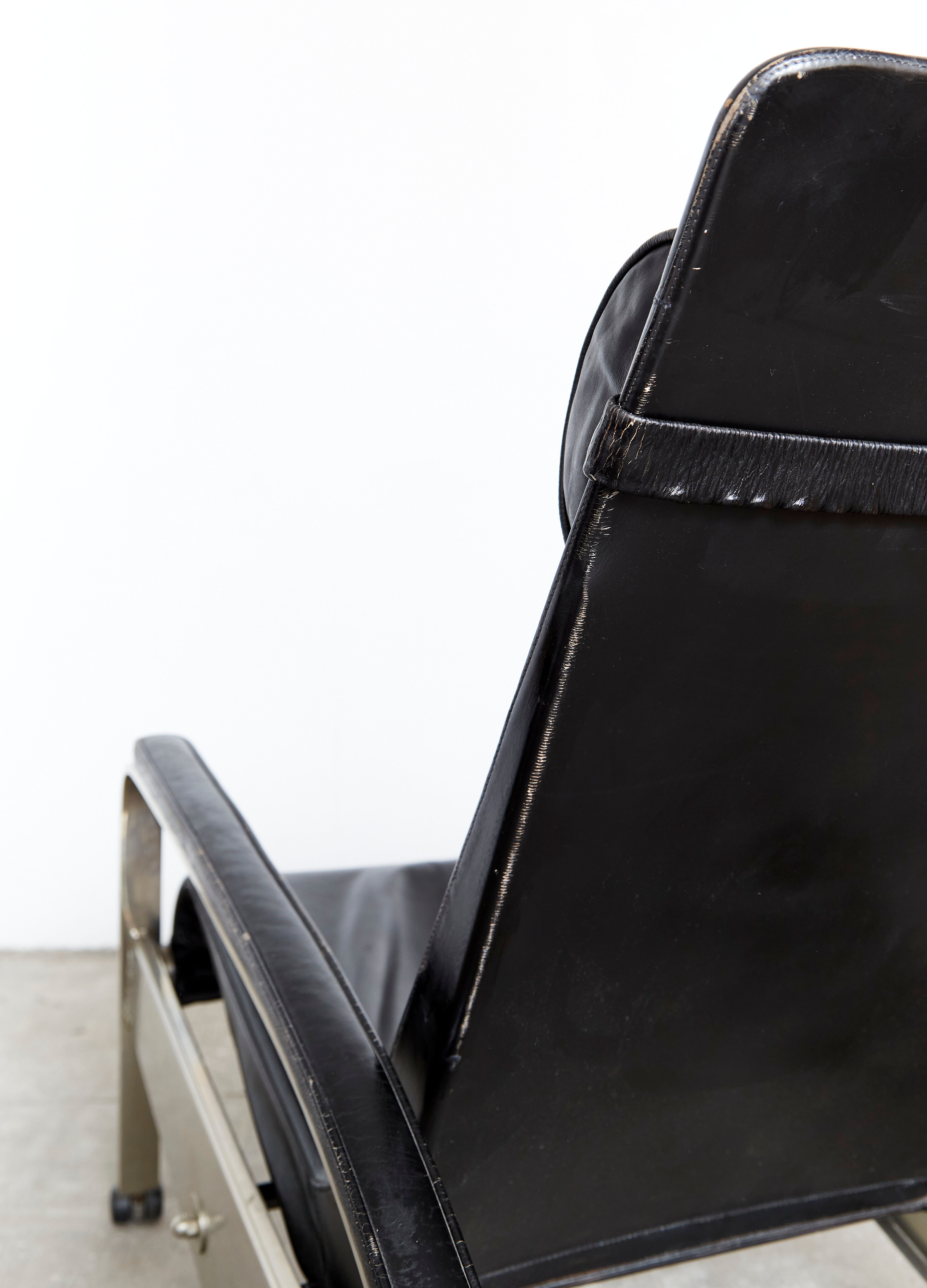 Jean Prouvé lounge chair D80 "Grand Repos" for Tecta