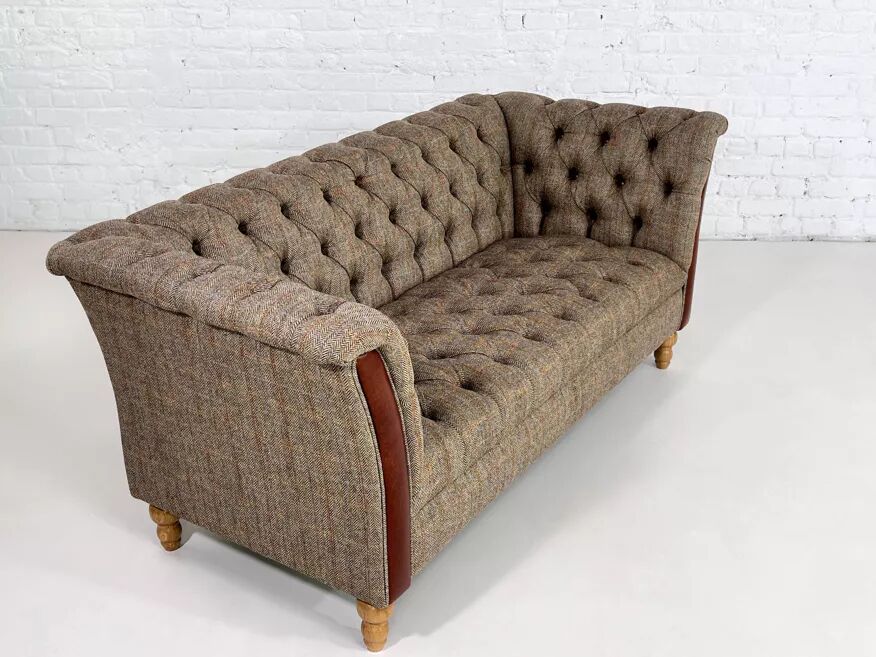 Canapé Chesterfield en cuir, tissu et bois