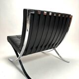 Paire de chauffeuses Barcelona attribuées à Mies Van Der Rohe pour Knoll International, années 1980