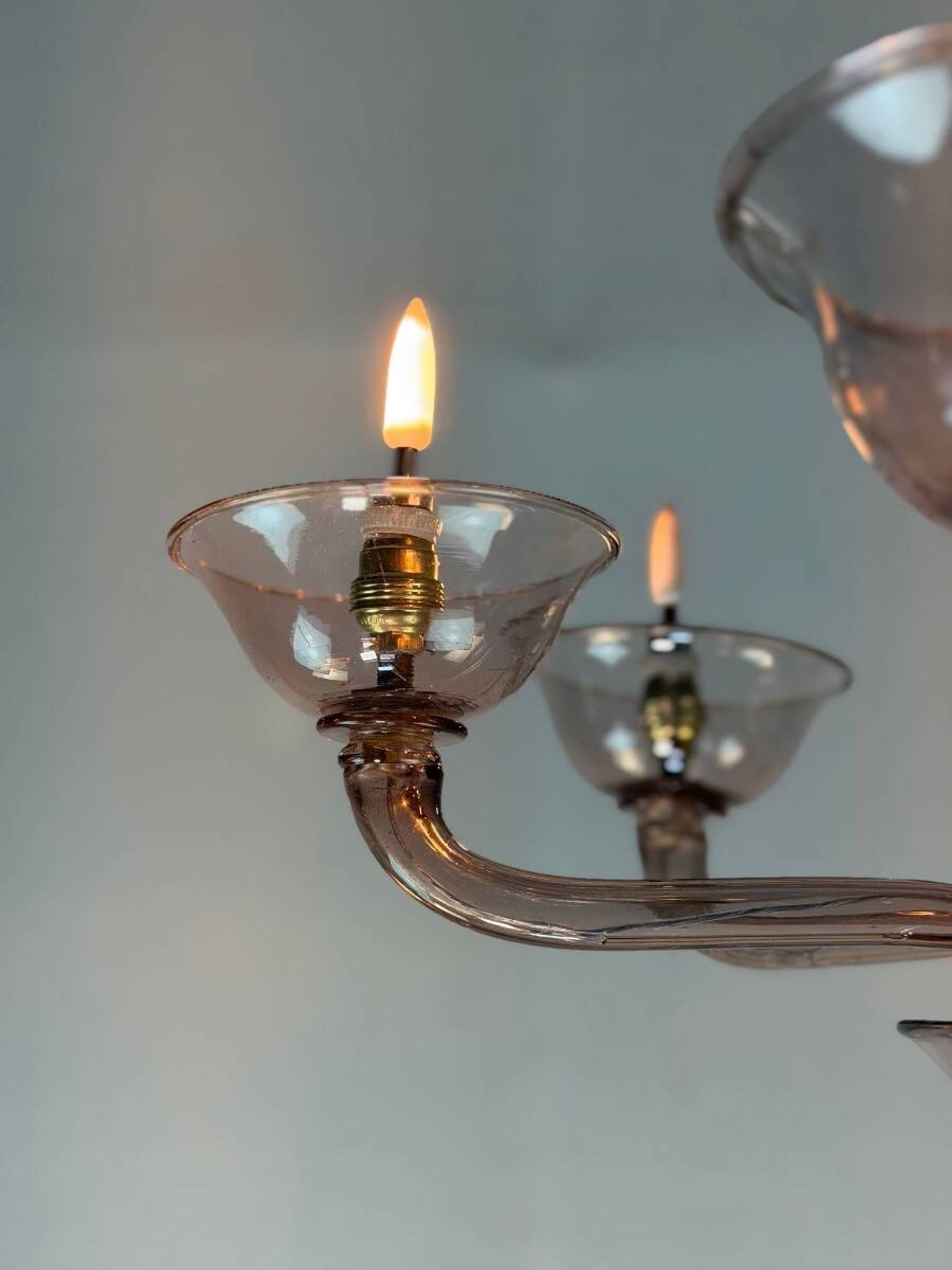 Venetian lustre made of Murano glass in amethyst colour, circa 1920.