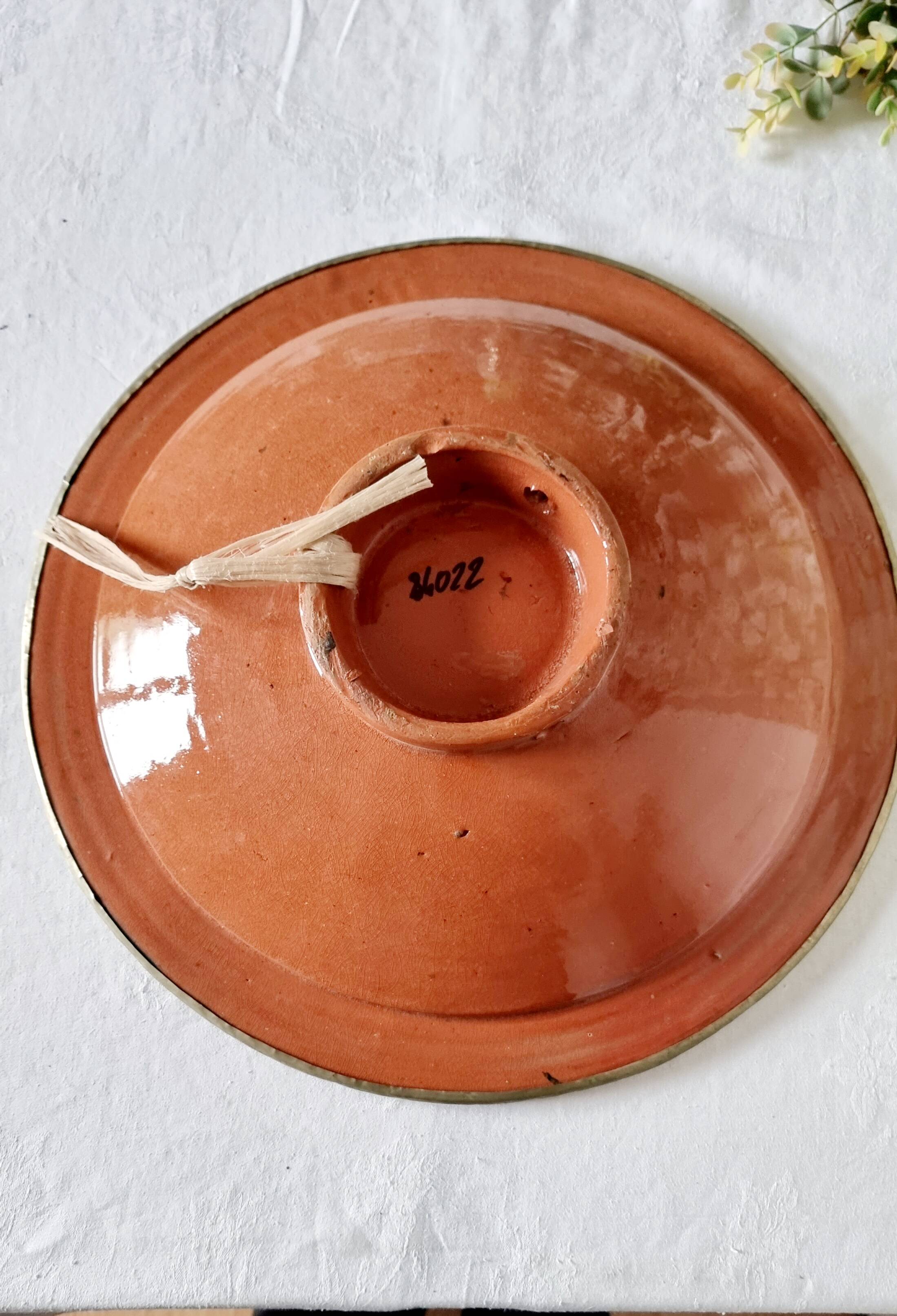 Vintage Moroccan plate in ceramic with filigree of alpaca and bone.