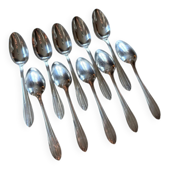 Set of 9 dessert spoons, Art Deco