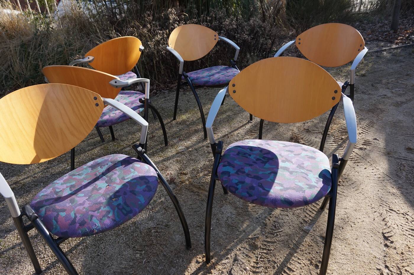 Set of 6 Vepa Alpine stackable armchairs/ conference chairs, Memphis Style