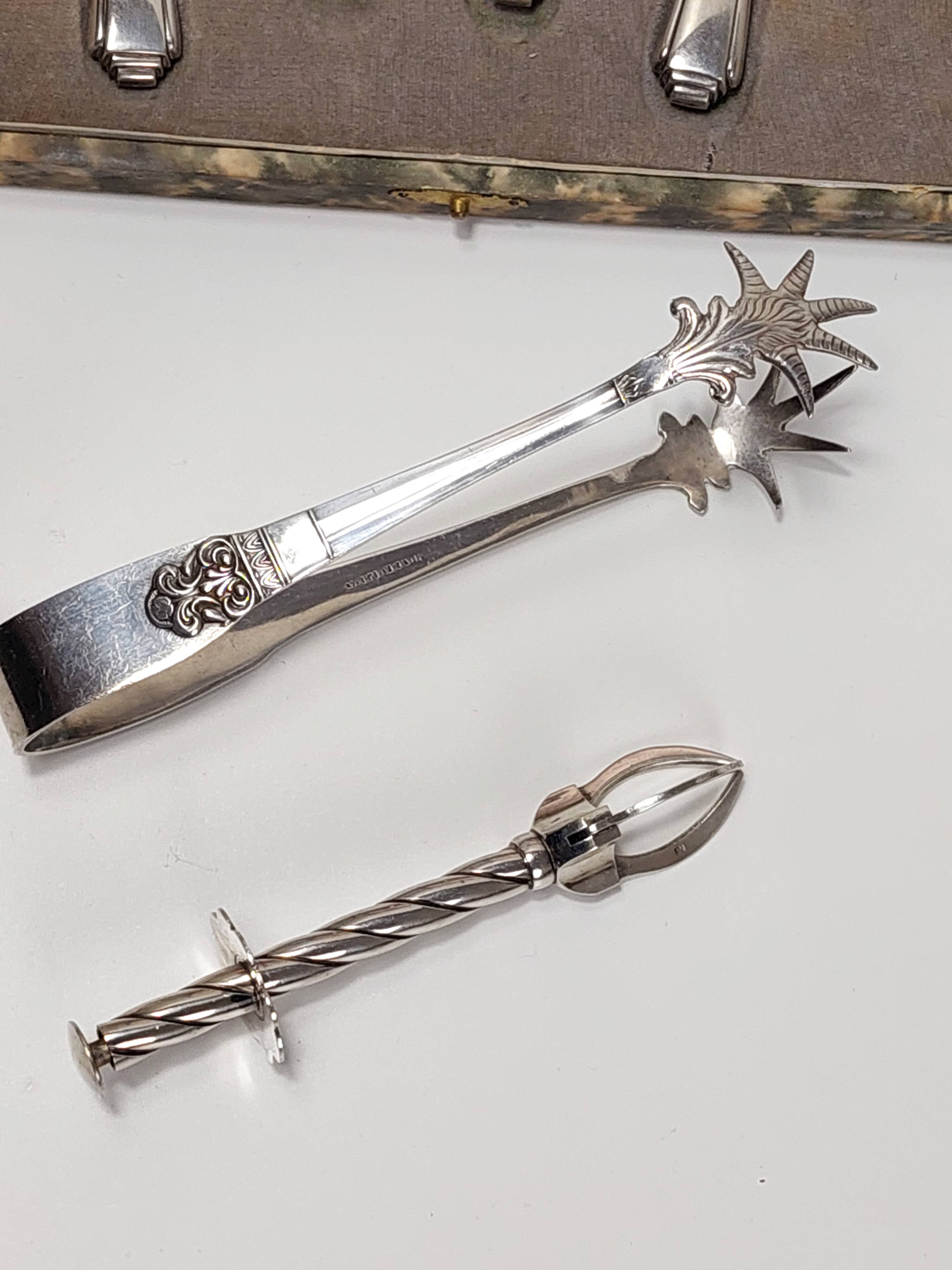 Set of dessert cutlery + 2 sugar tongs