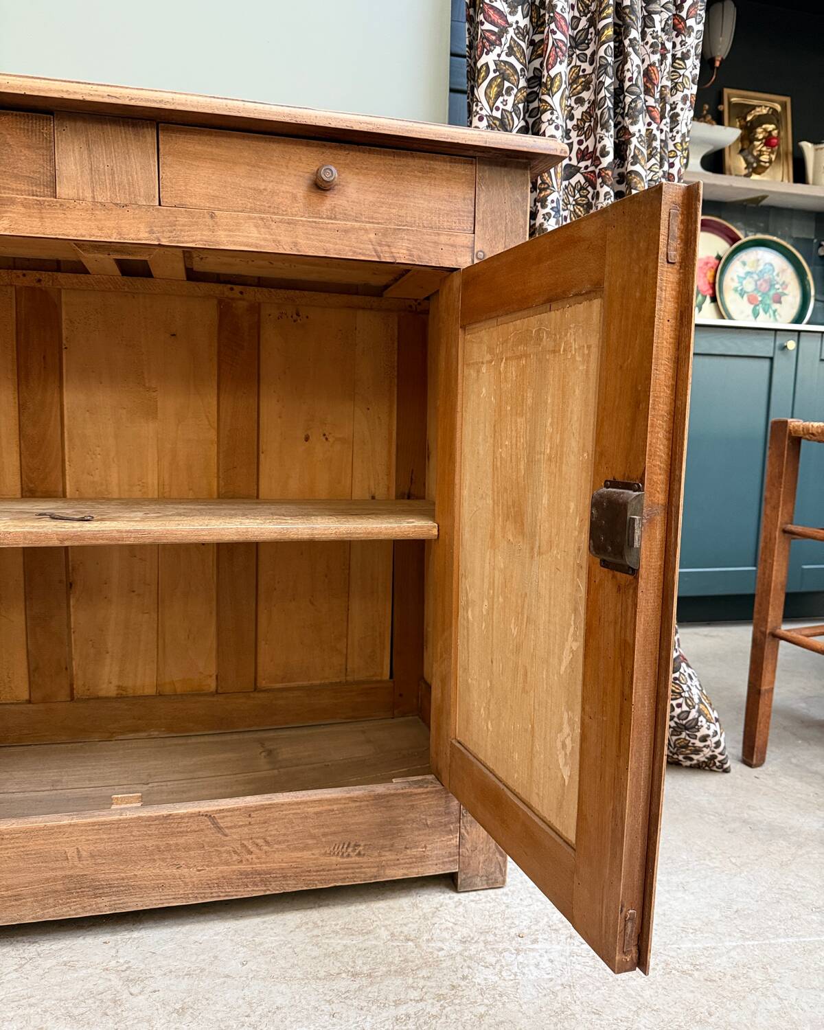 Parisian buffet (renovated)