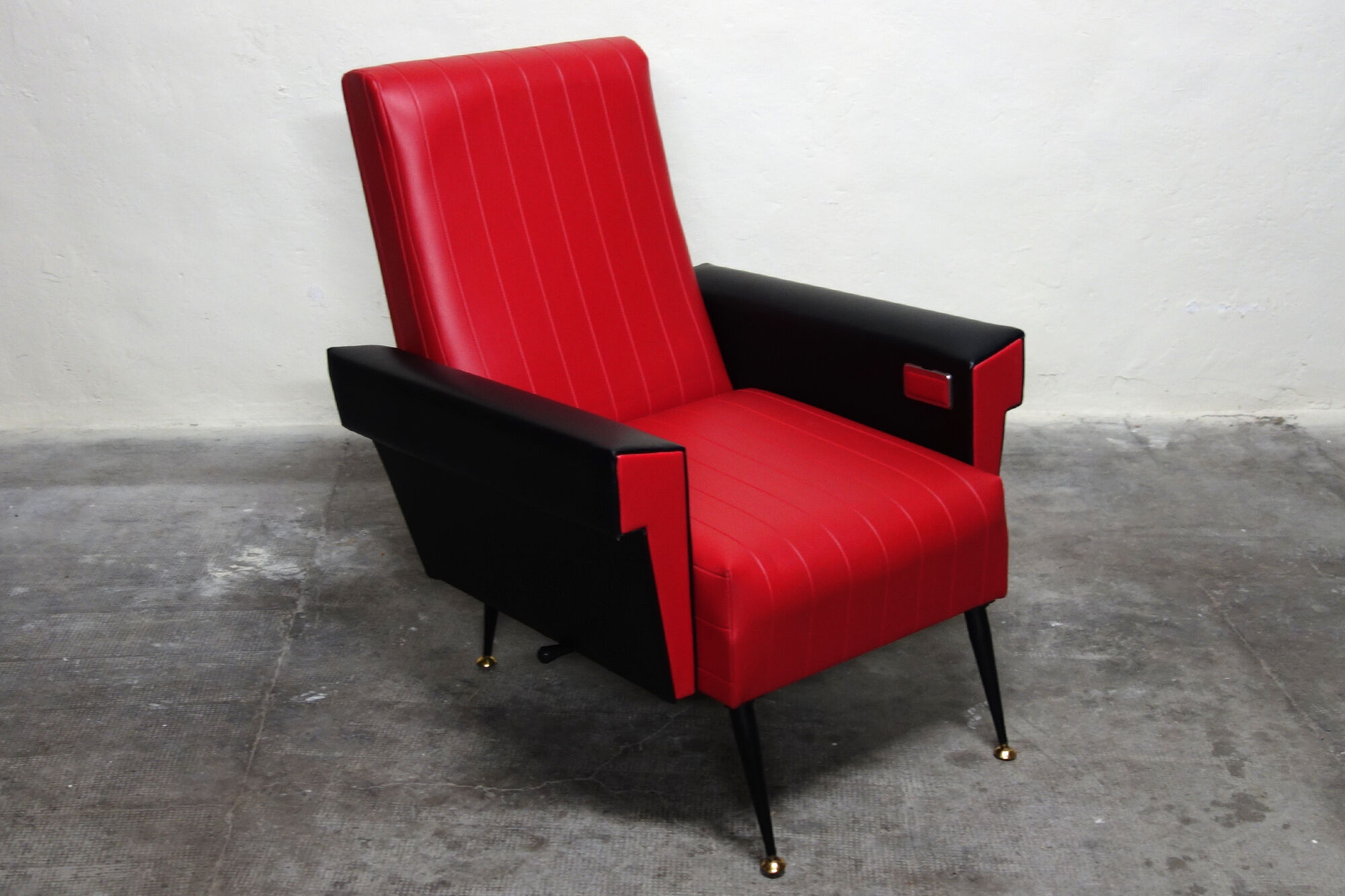 Vintage armchair Rockabilly rare reclining version with ashtray