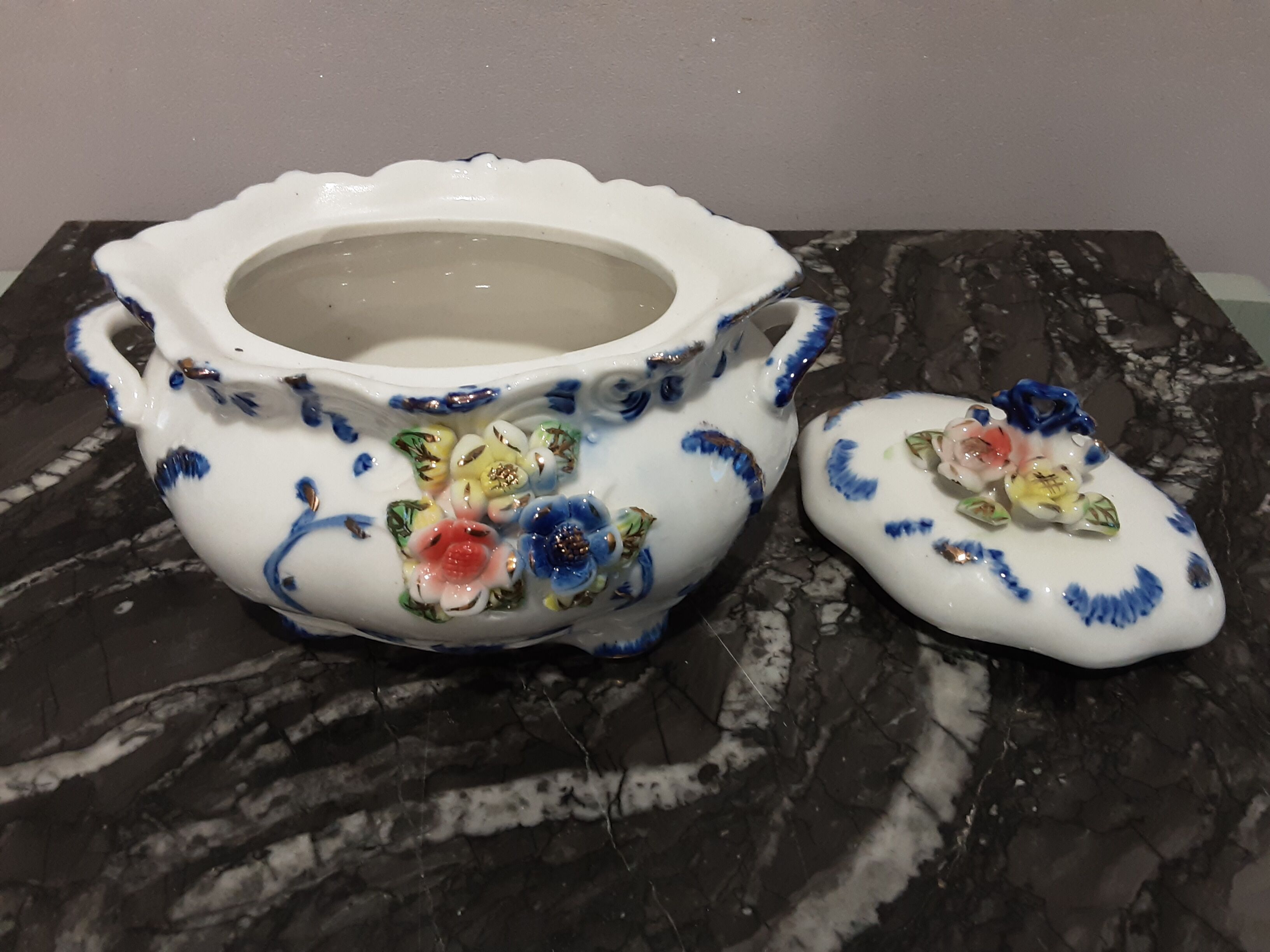 Small slurry candy box