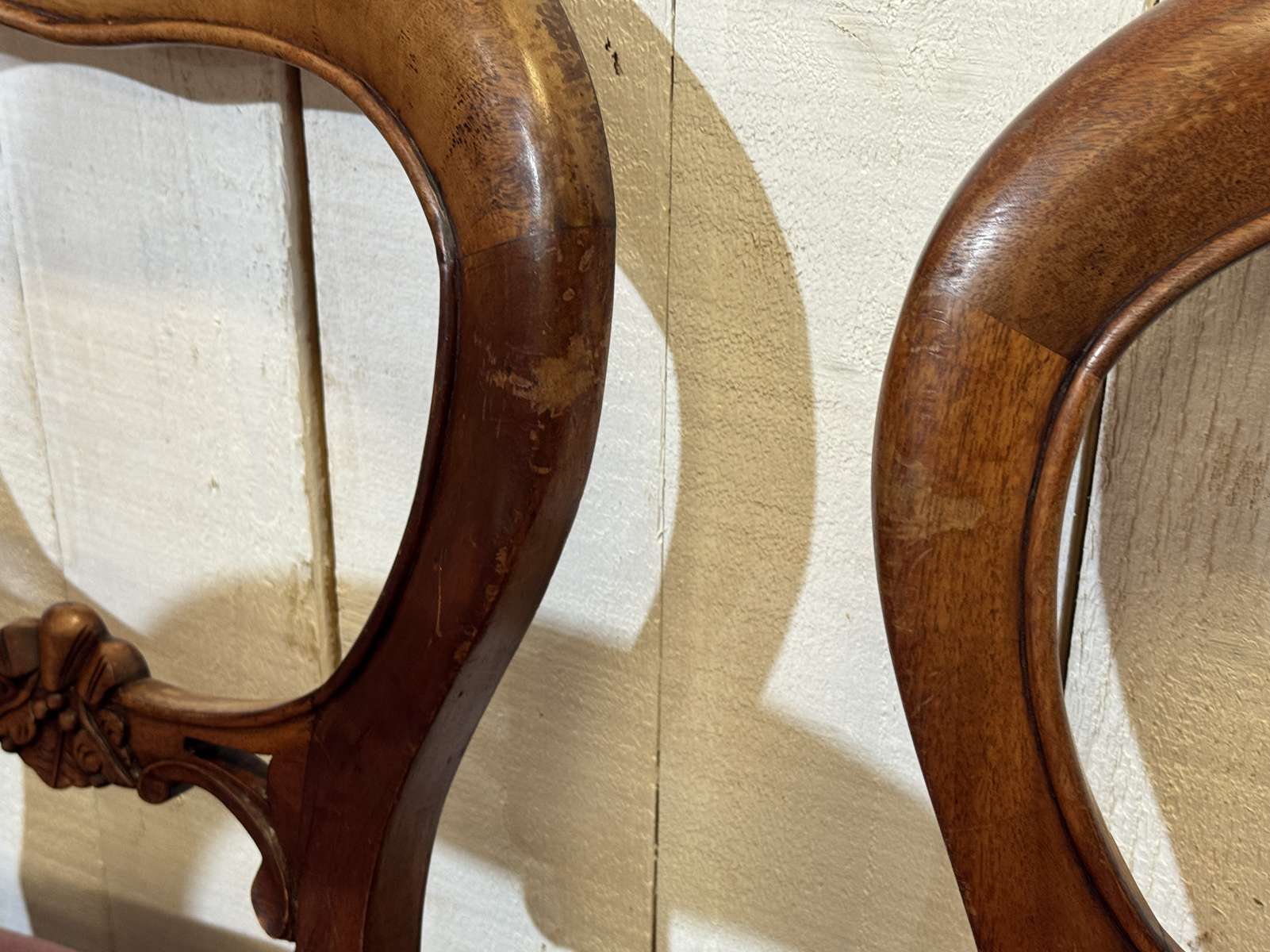 Suite de 8 chaises anglaises en acajou de style Victorien