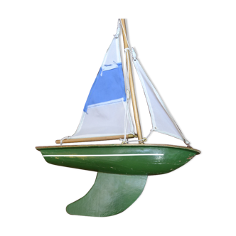 Bateau de bassin