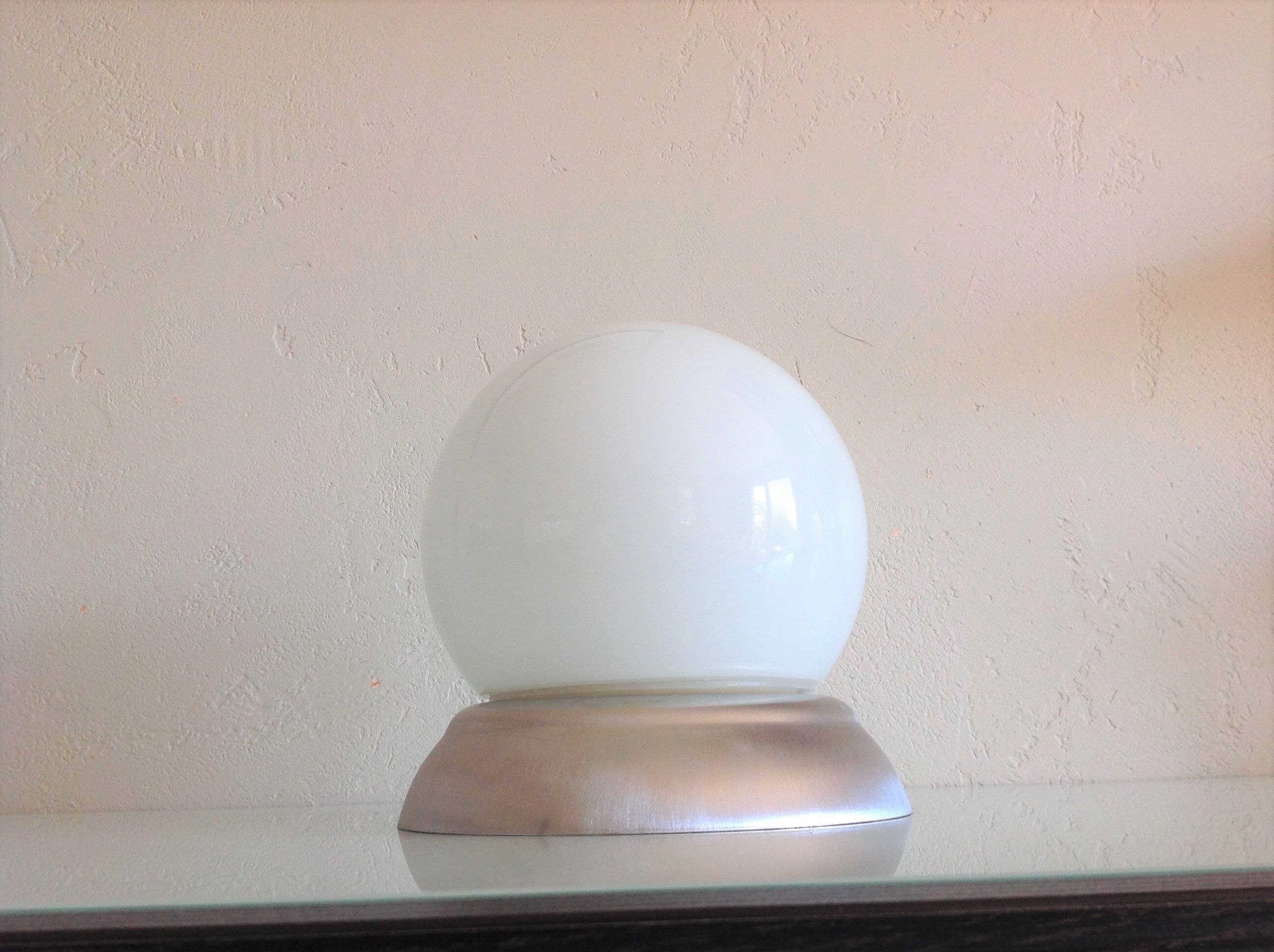 Ceiling lamp globe in white opaline and brushed metal