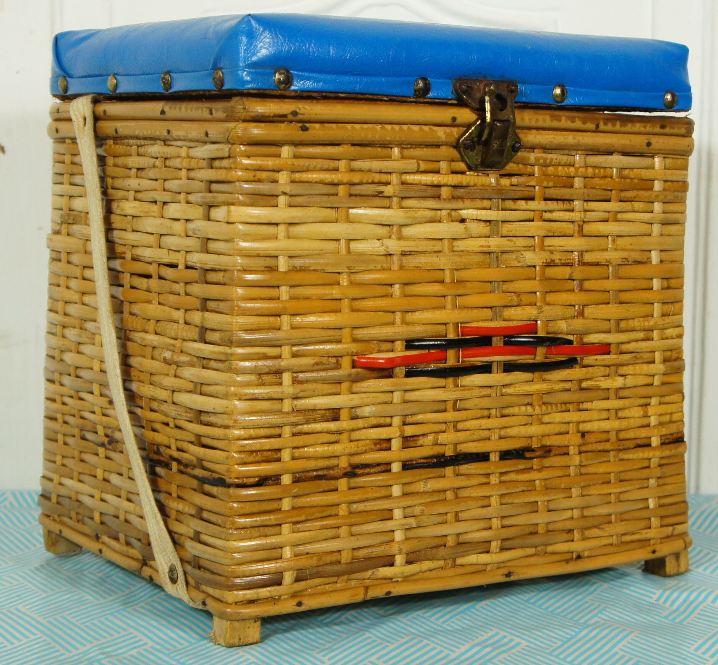 Rattan chest stool Cheney England 1960