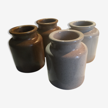 Lot of sandstone pot