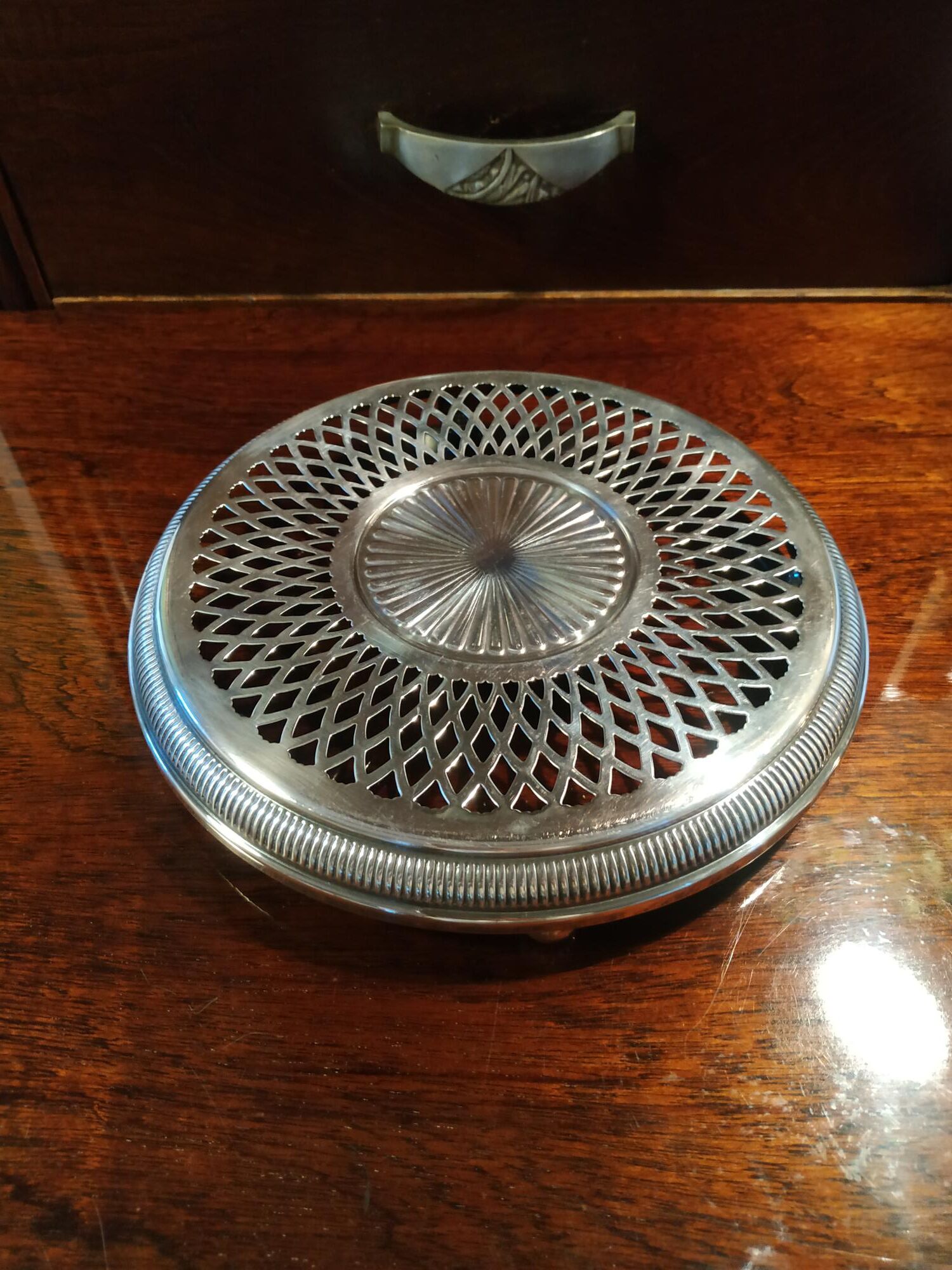 Silver metal trifle 6gr