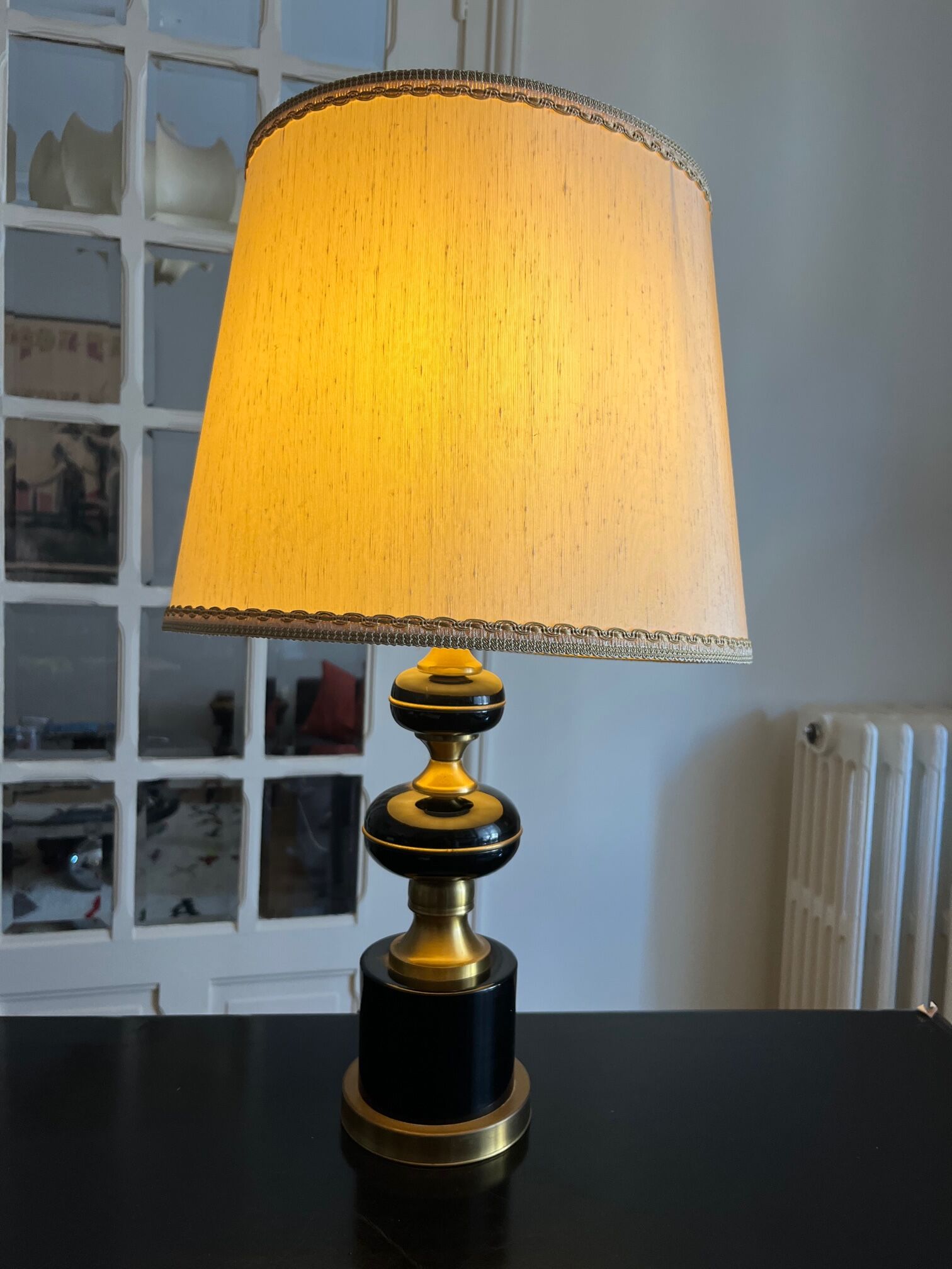 Black and gold delmas lamp