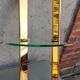 Étagère murale en métal doré et verre/années 1980