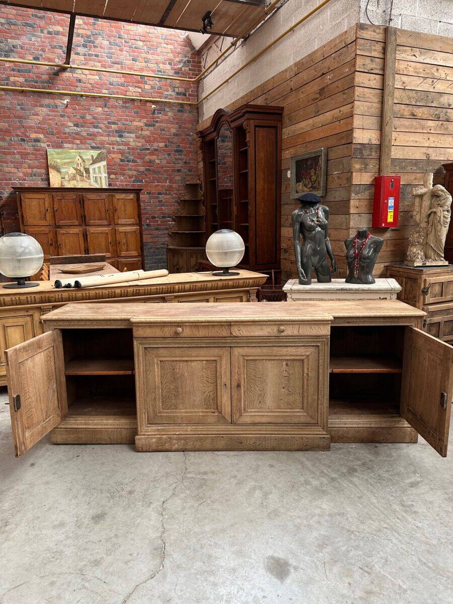 Solid oak enfilade from the 19th century.