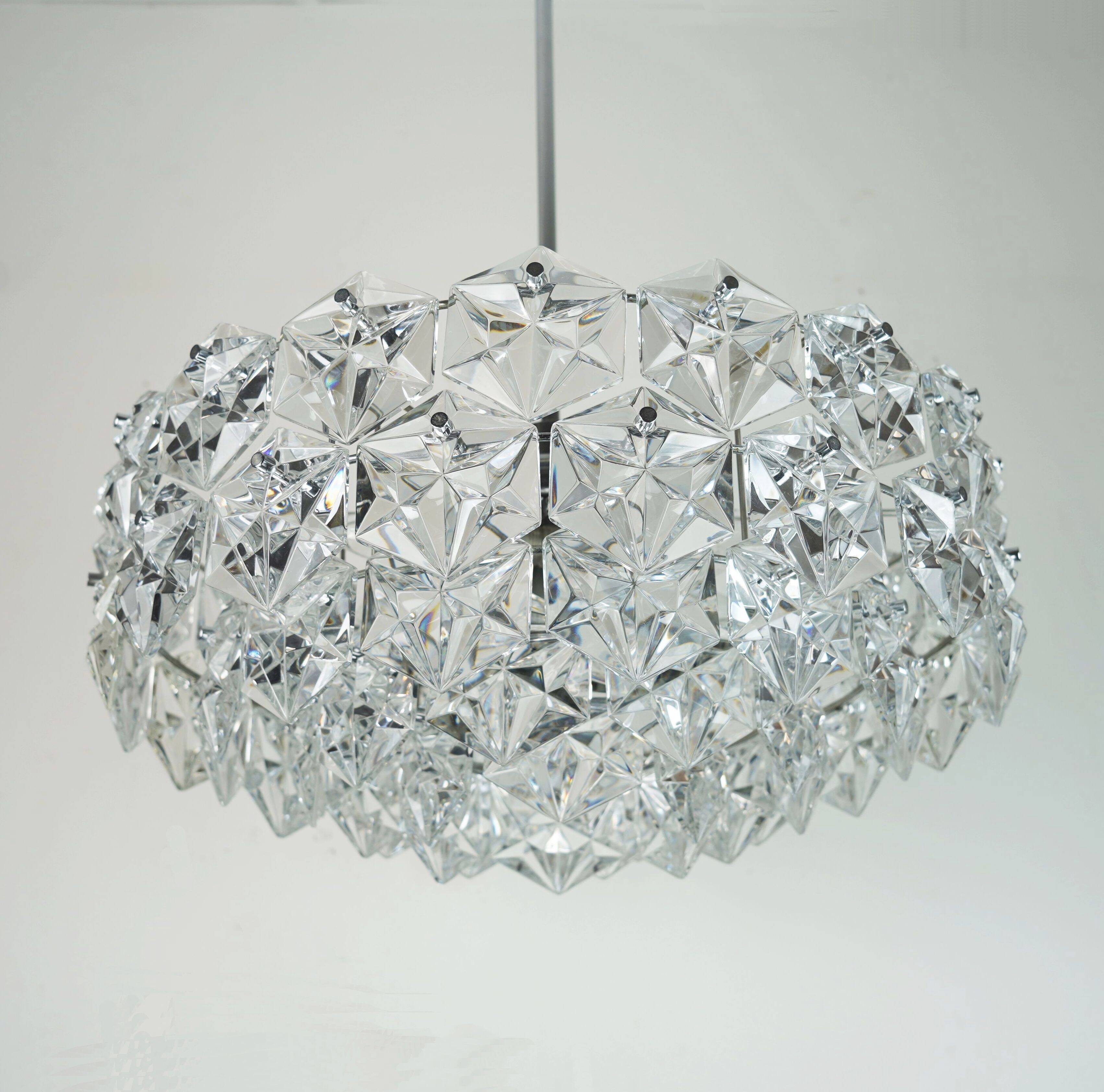Lustre Kinkeldey en verre et chrome avec 66 prismes, années 1960