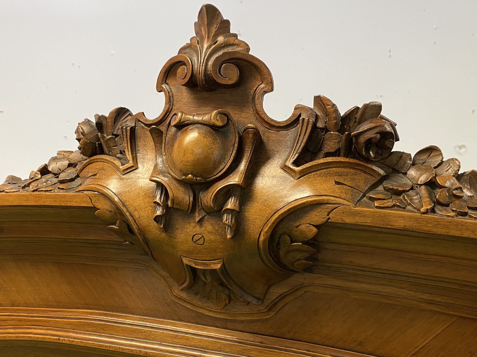 Walnut bed early 20th century