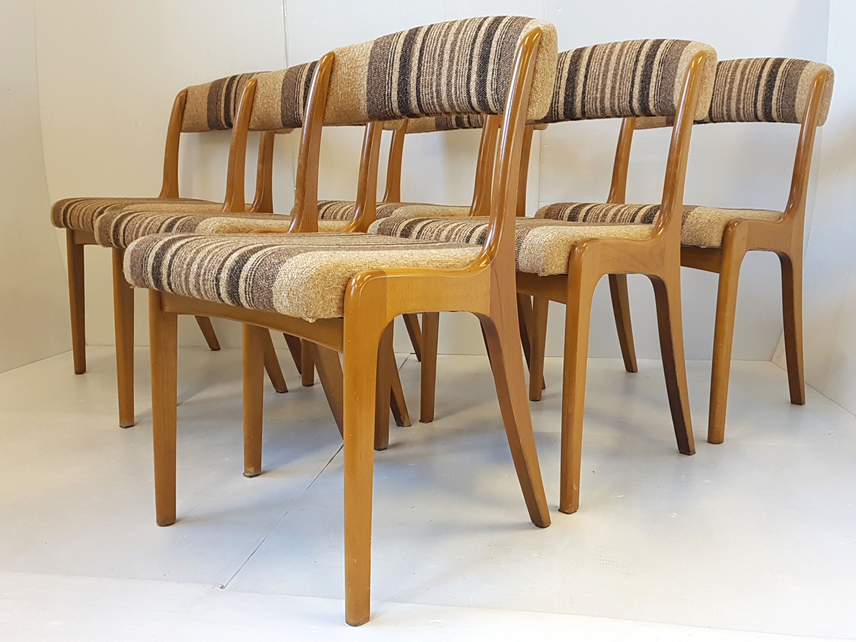 Suite de 6 chaises vintage 1970 style Baumann