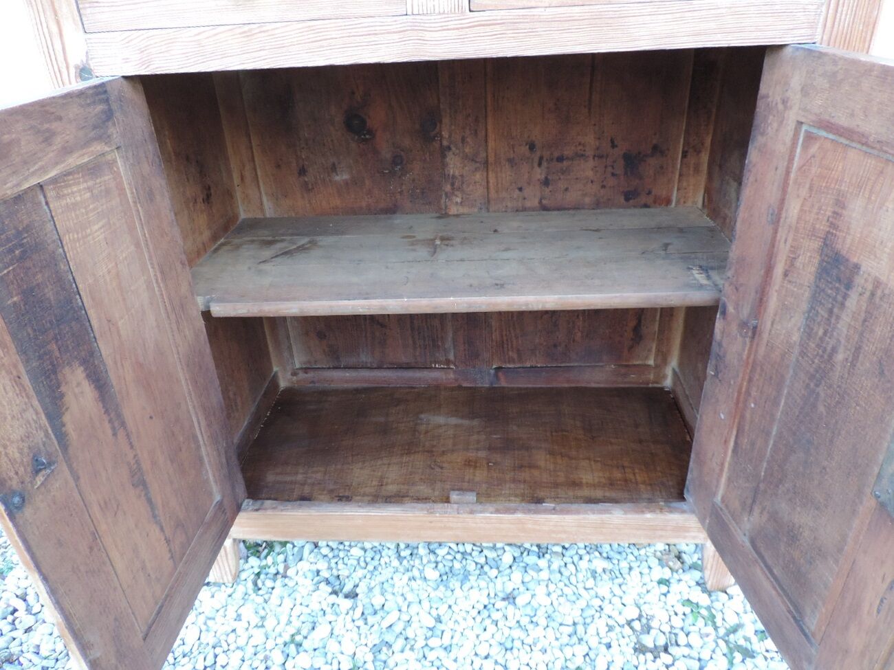 Former Parisian buffet