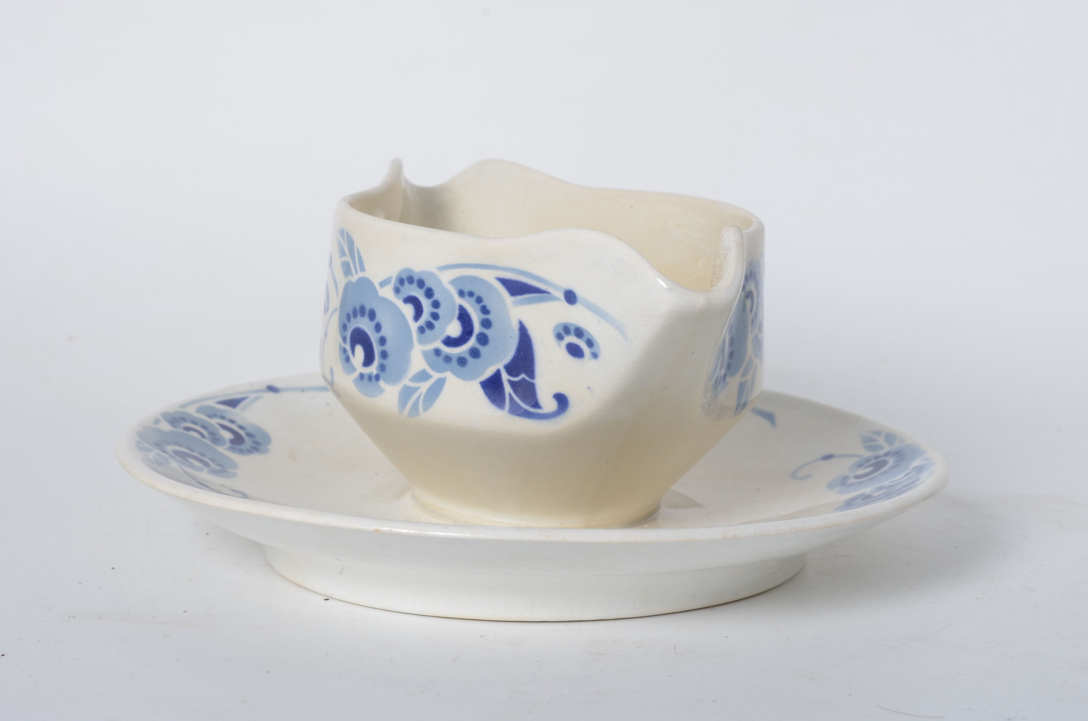 Sauce boat terre de fer Hammage & mill of wolves