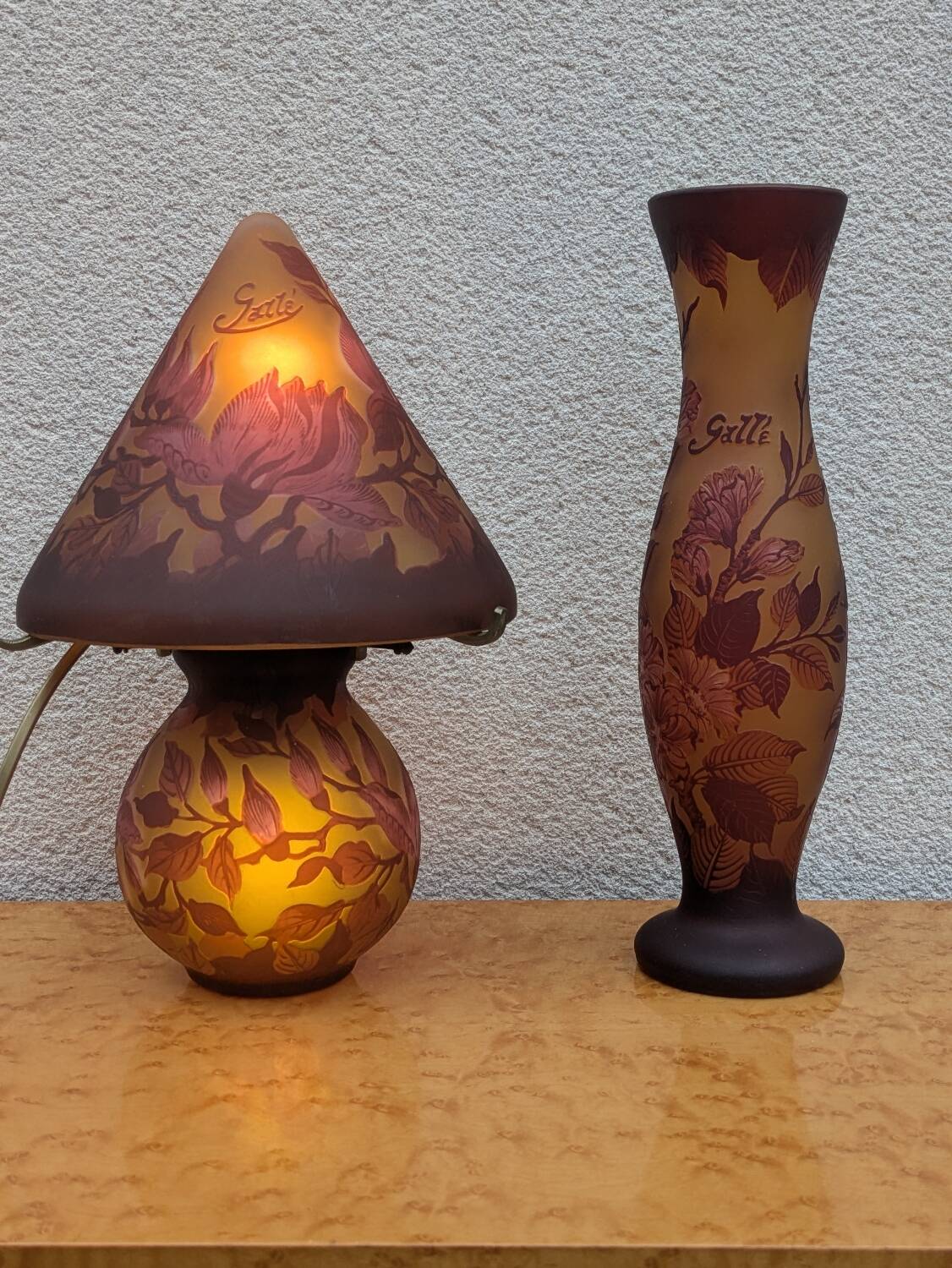 Signed lamp and vase, Tip Gallé – Acid-etched glass – Art Nouveau