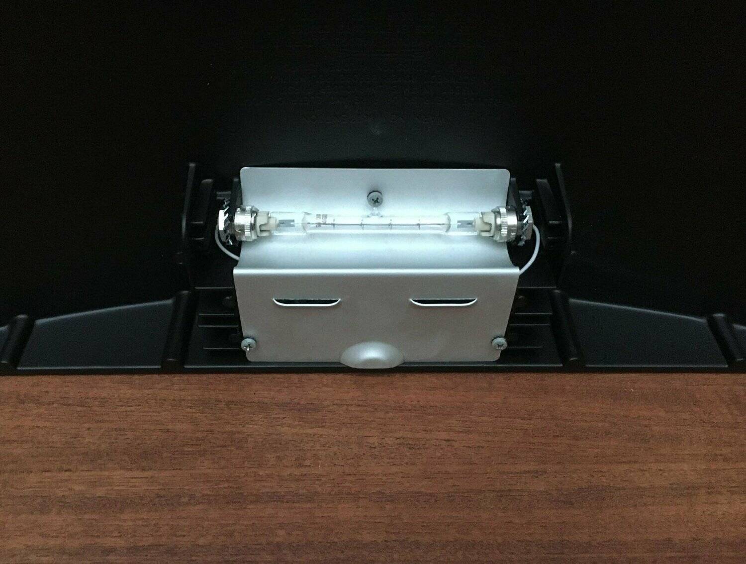 Postmodern Italian wall lamps model Piatto D9 by Sandro Colbertaldo and Paolo Rizzatto for Luceplan, set of 2.