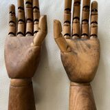 Articulated wooden hands