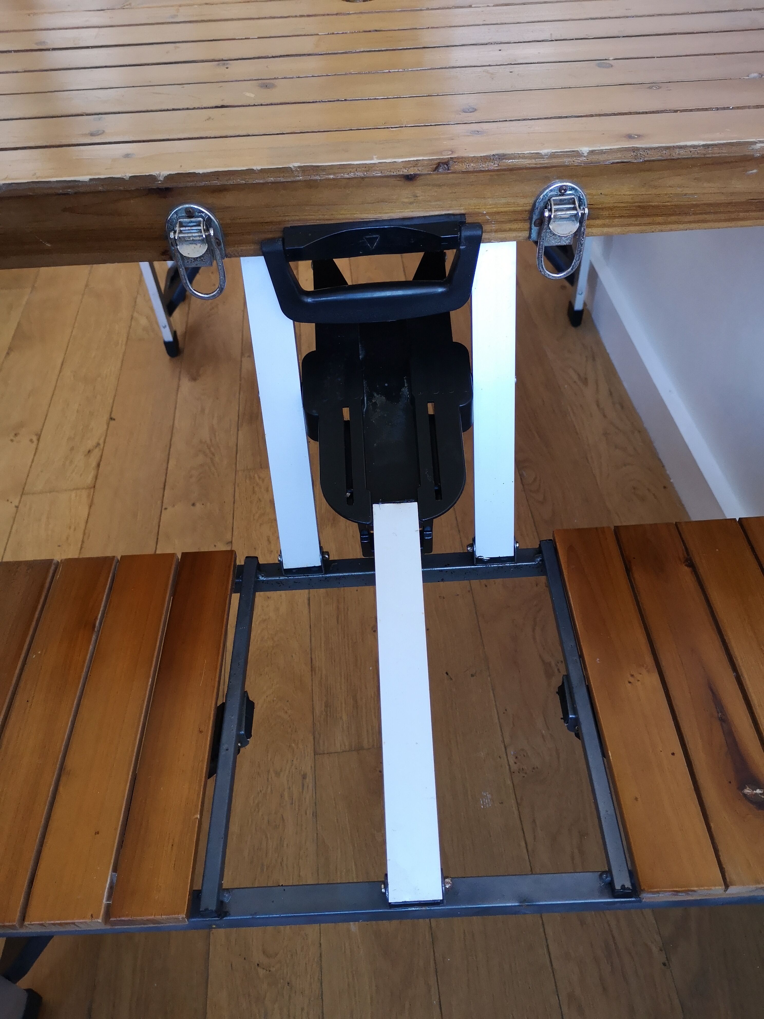 Folding wood picnic table