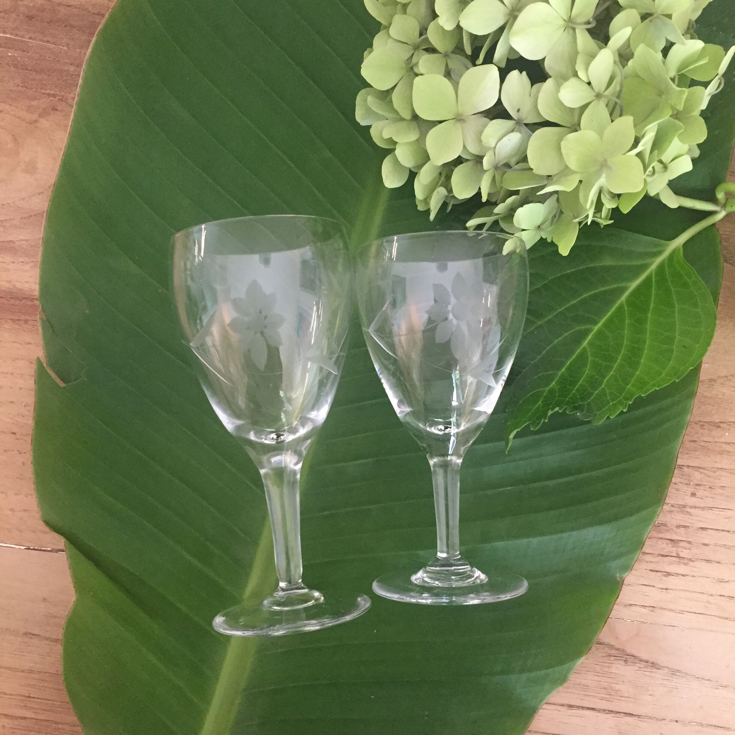 Set of 16 antique glasses