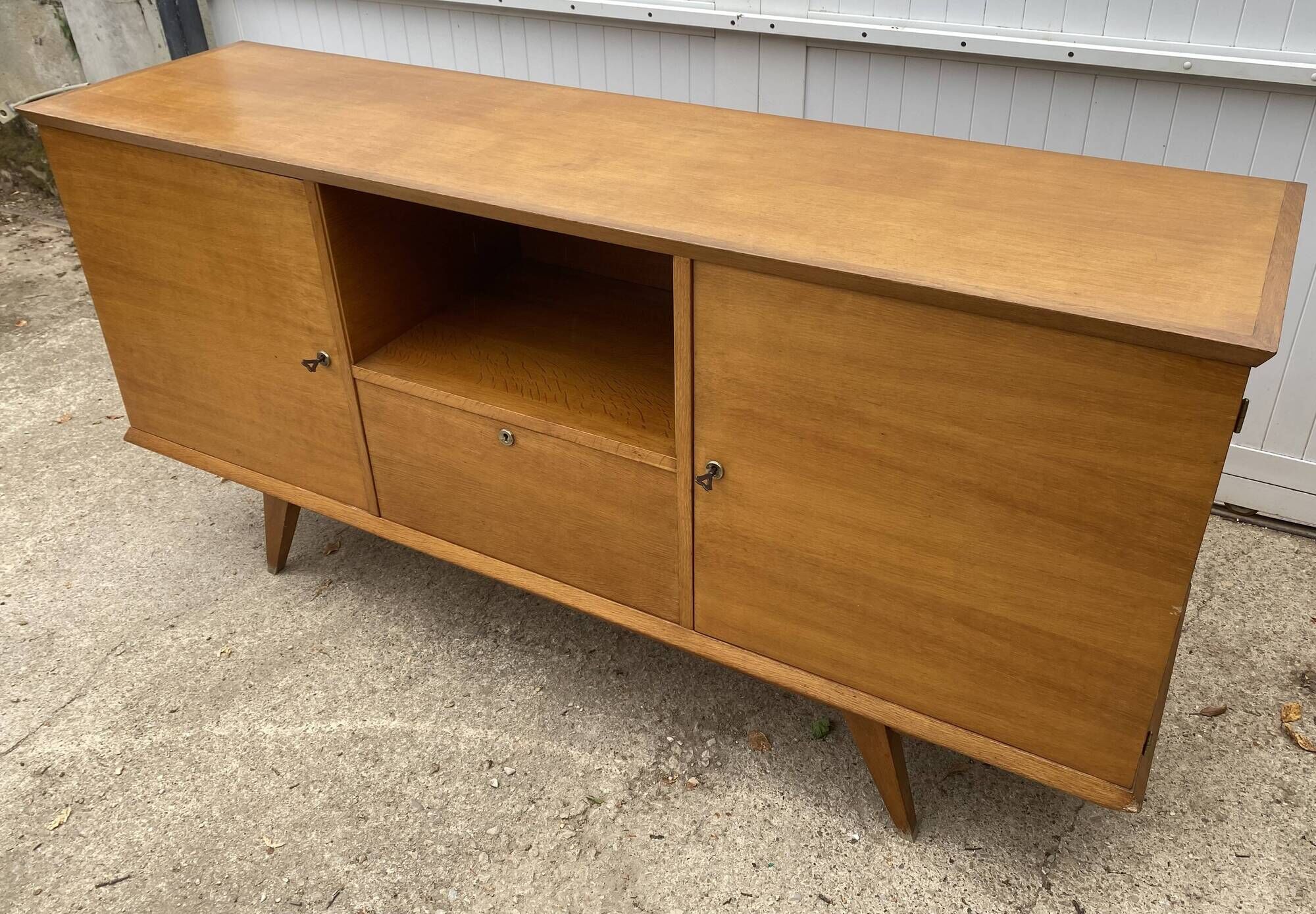 Sideboard very buffet type Scandinavian in raw pear wood 1950.