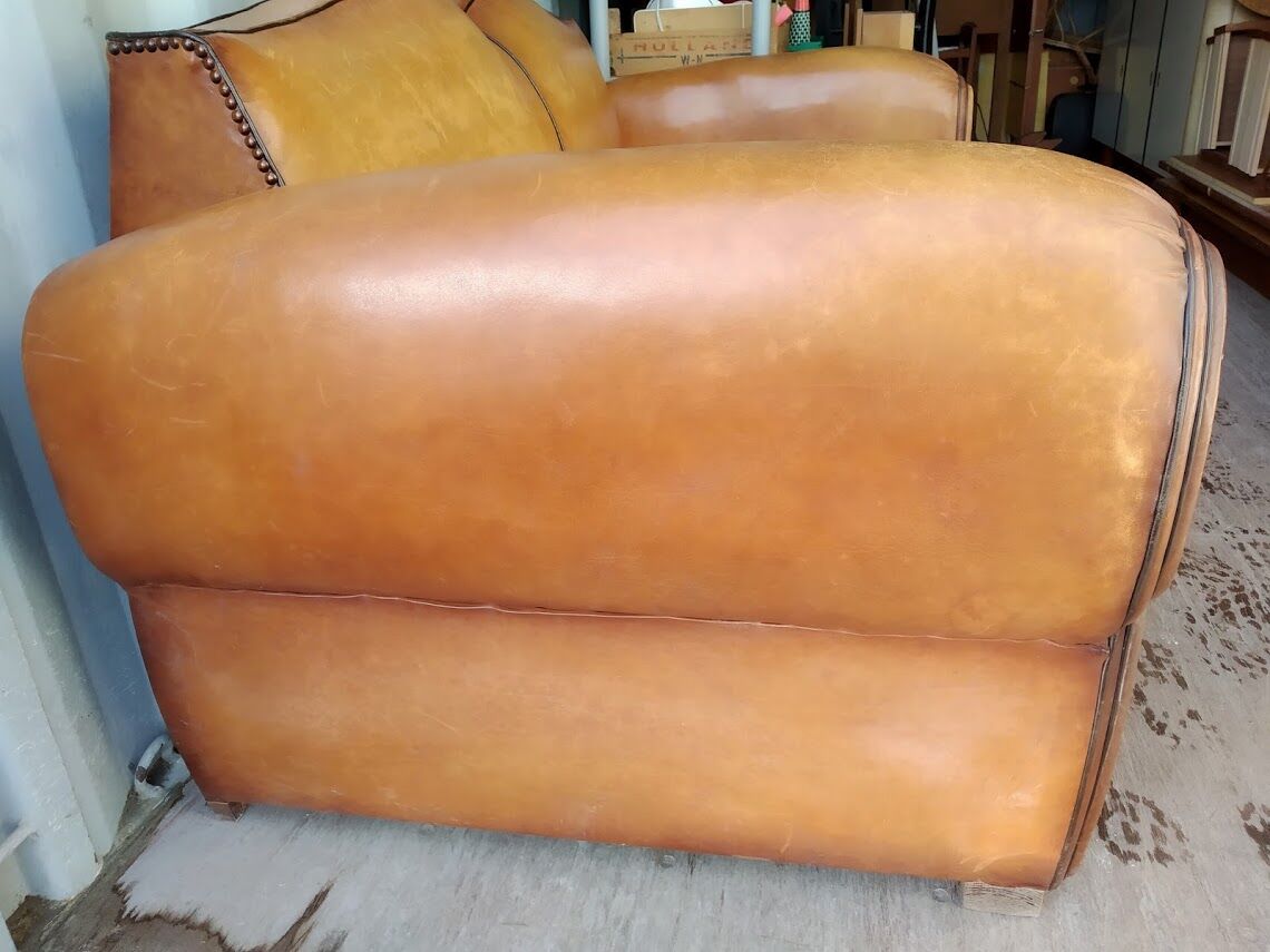 Moustache club sofa in leather, 40s