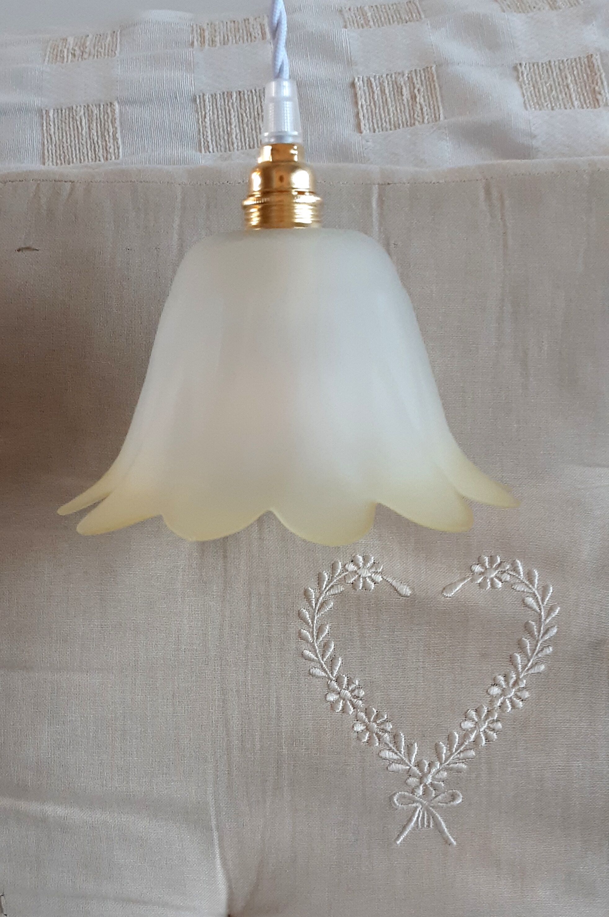 Vintage tulip hand lamp
