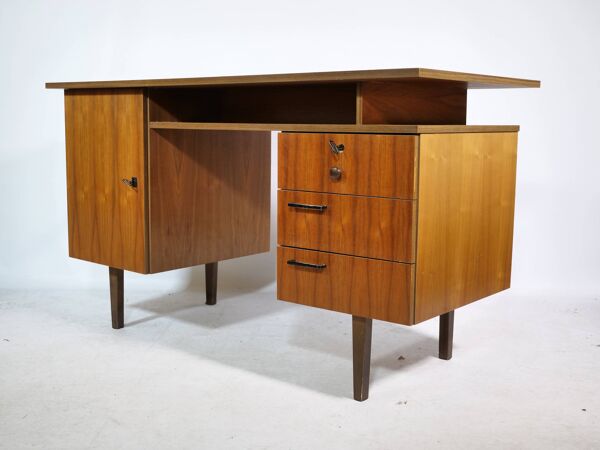 Bureau en teck de style Mid-Century, fabriqué en Allemagne dans les années 1960.