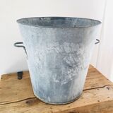 Zinc bucket