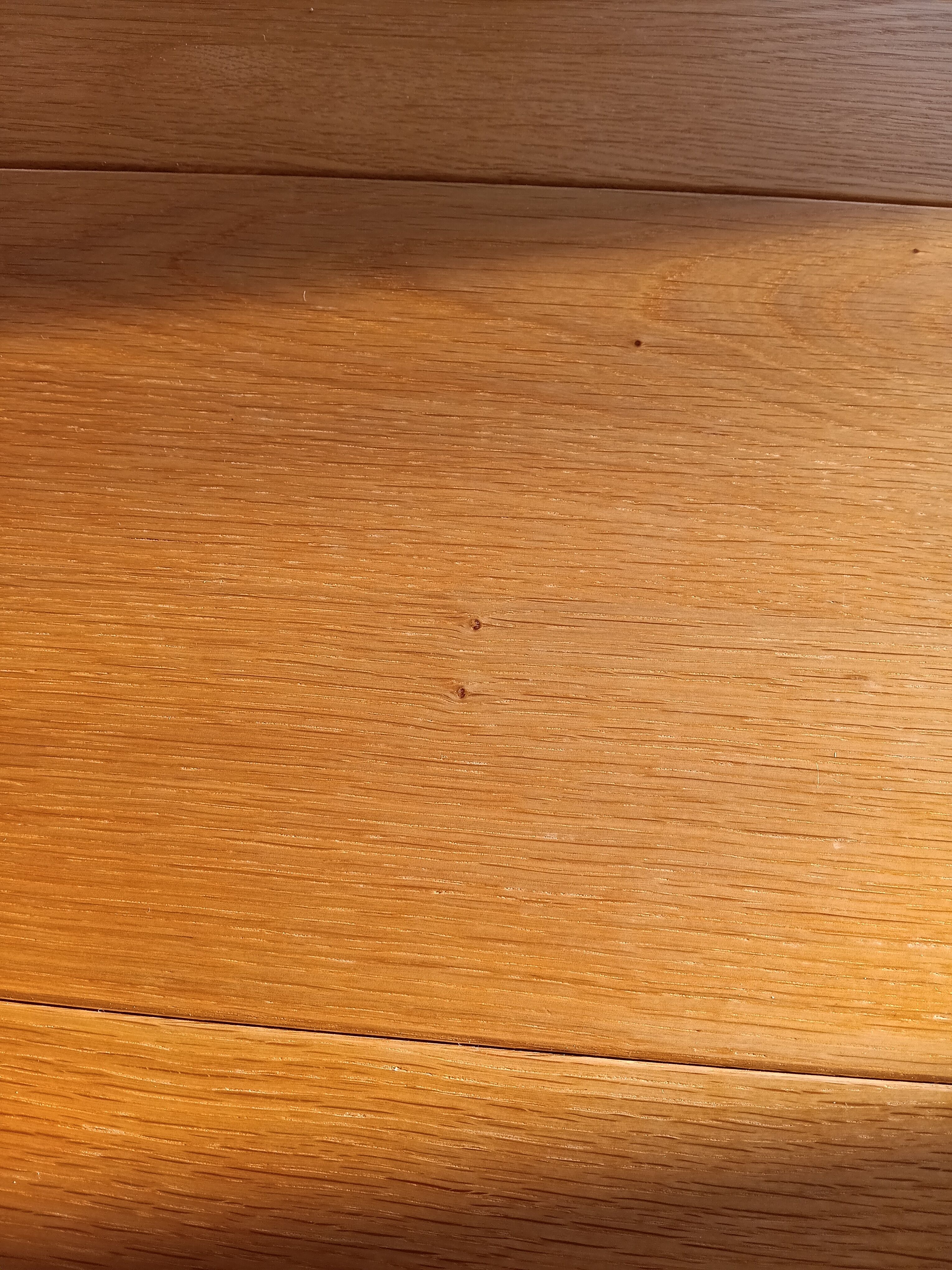 Table en chêne et verre