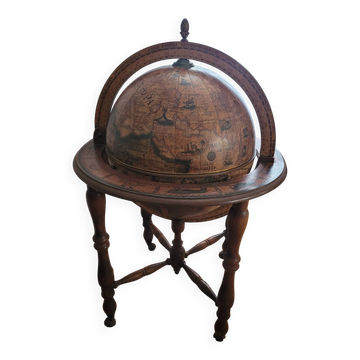 Vintage 70's world map bar