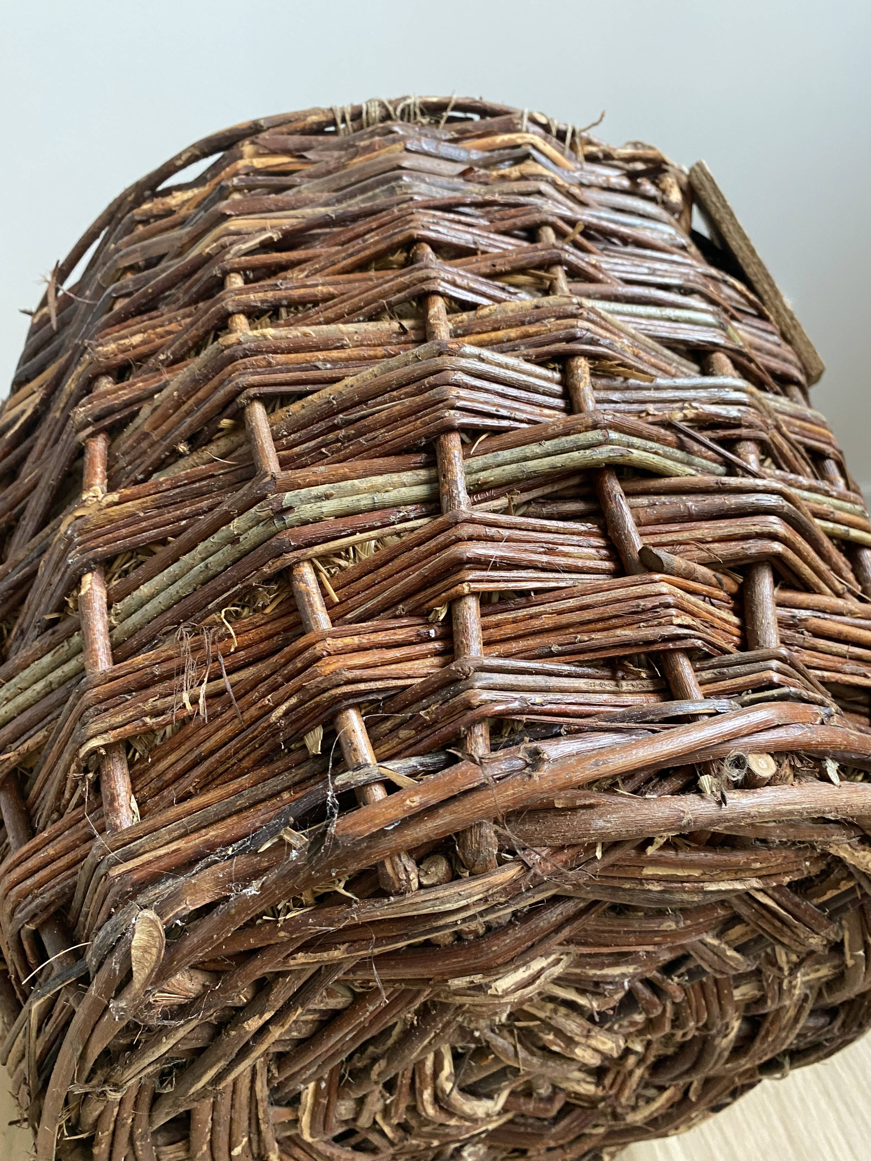 Dame Jeanne in her vintage wicker case