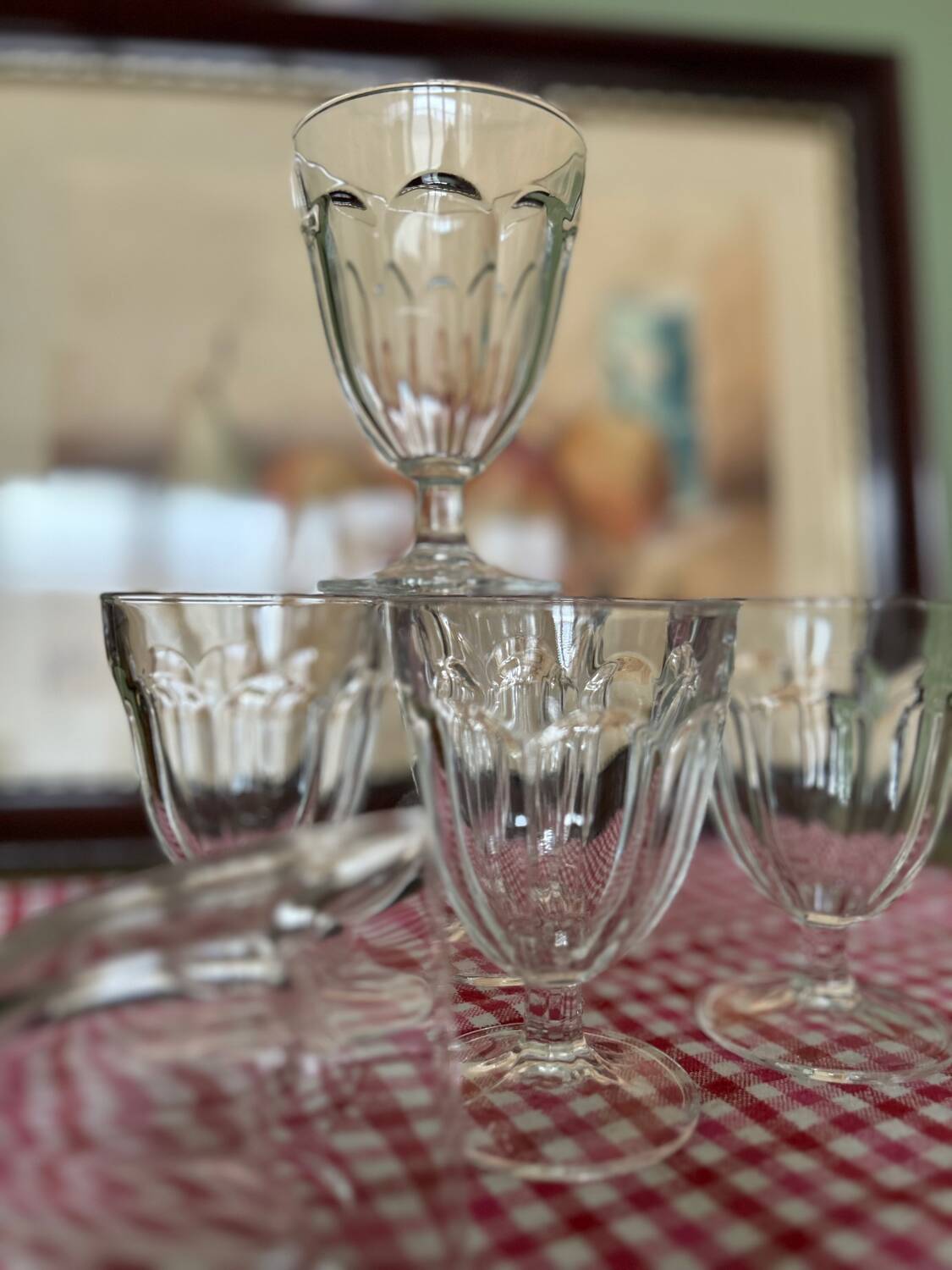 6 vintage faceted stemware