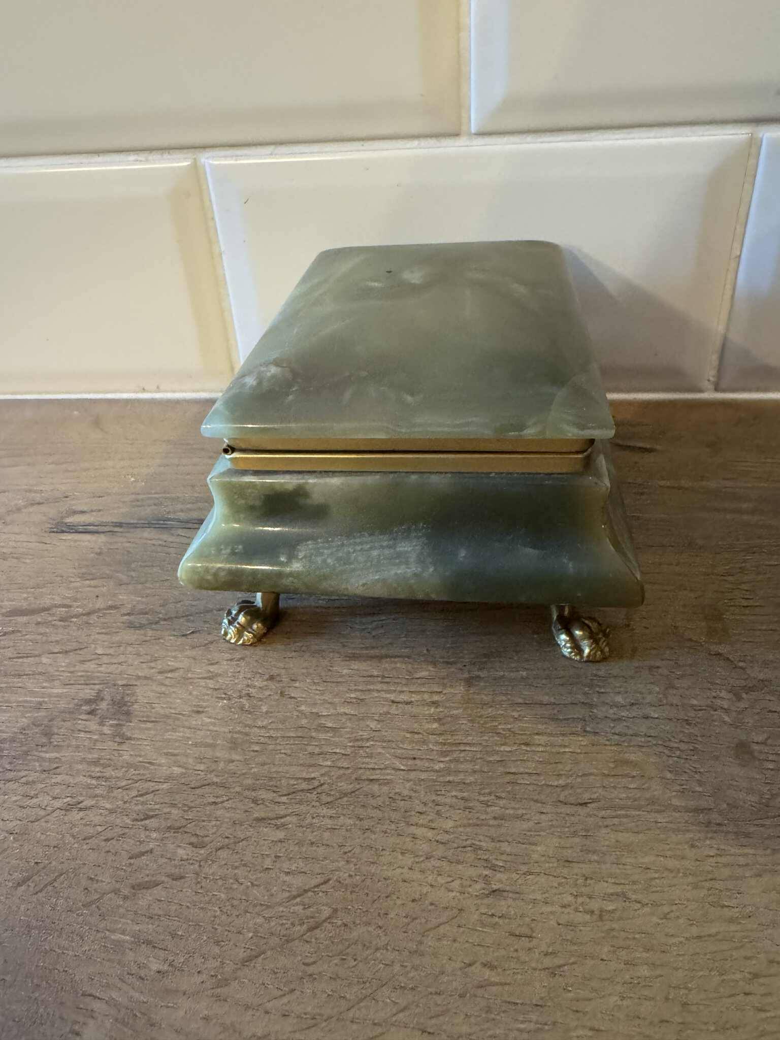 Large onyx jewelry box