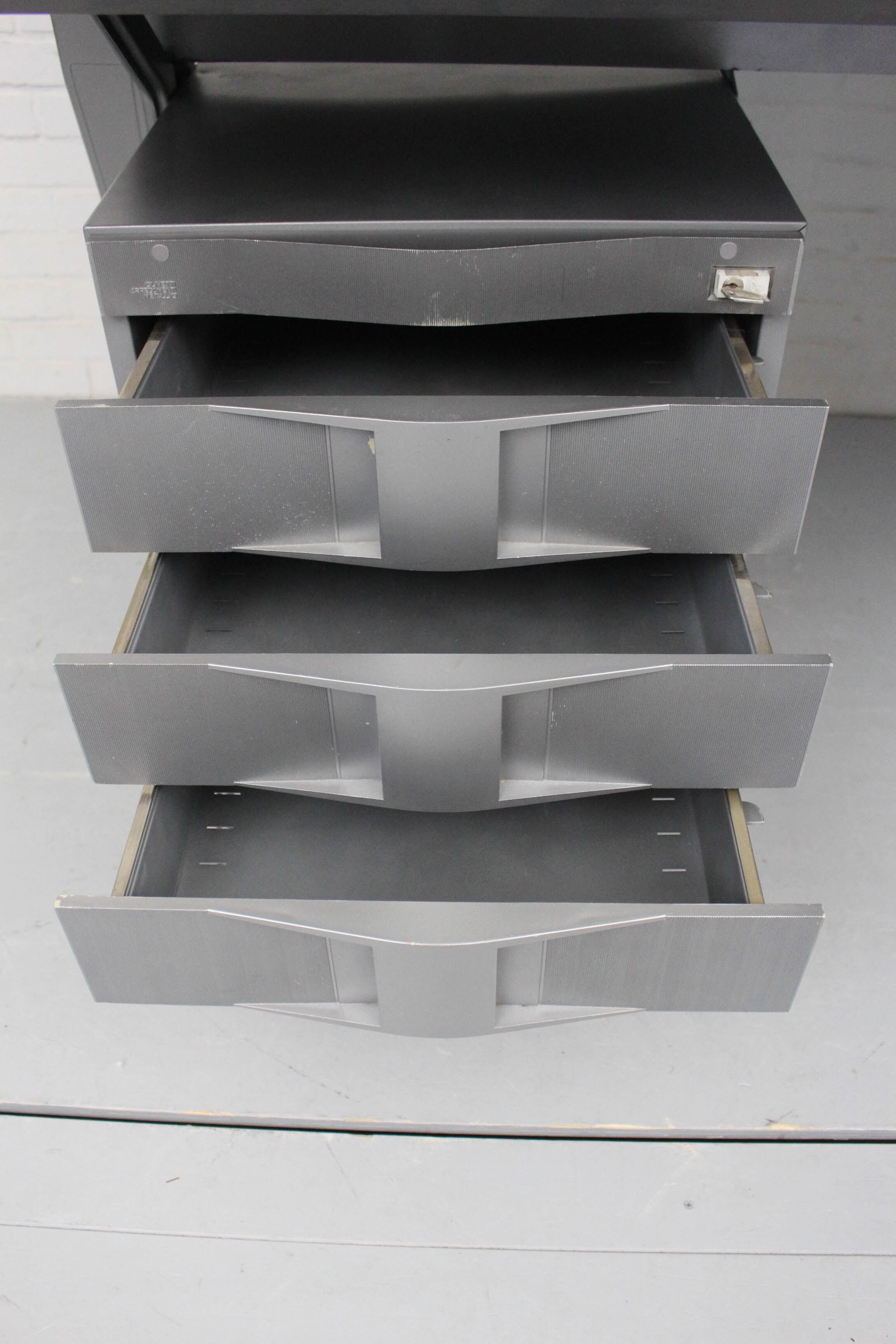 Arco Desk by Studio BBPR  for Olivetti, 1963