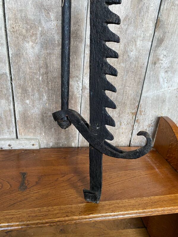 Ancienne crémaillère cuisson cheminée fer forgé noir xviiie vintage