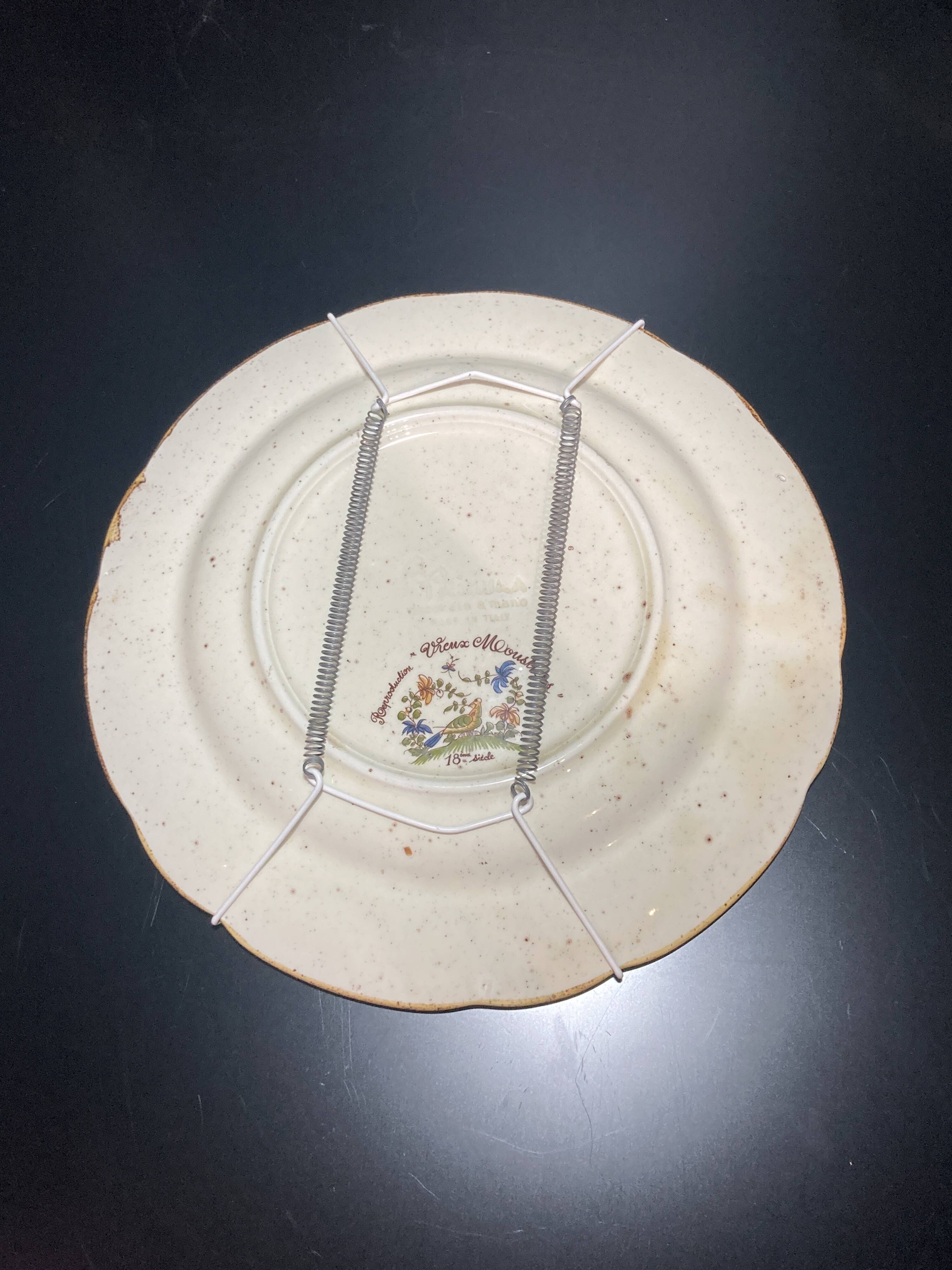 Set of 2 decorative wall plates