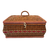 Vintage wicker and "scoubidou" box